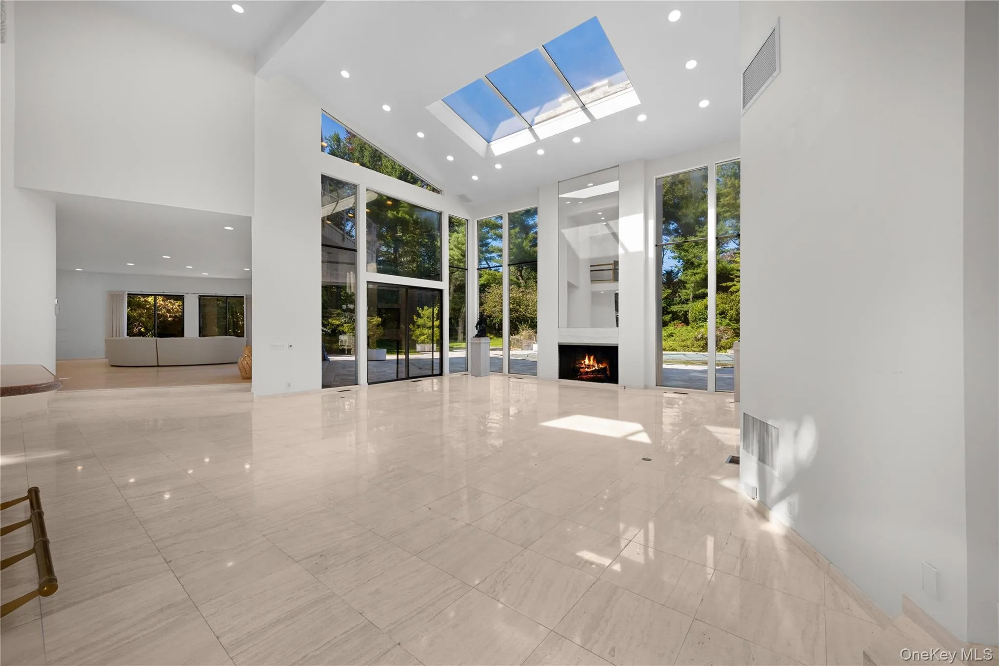 11 Surrey Lane, North Hempstead, NY, 5 Bedrooms Bedrooms, 11 Rooms Rooms,5 BathroomsBathrooms,Residential,For Rent,Surrey,0,1051014 11 Surrey Lane, North Hempstead, NY, 5 Bedrooms Bedrooms, 11 Rooms Rooms,5 BathroomsBathrooms,Residential,For Rent,Surrey,0,1051014