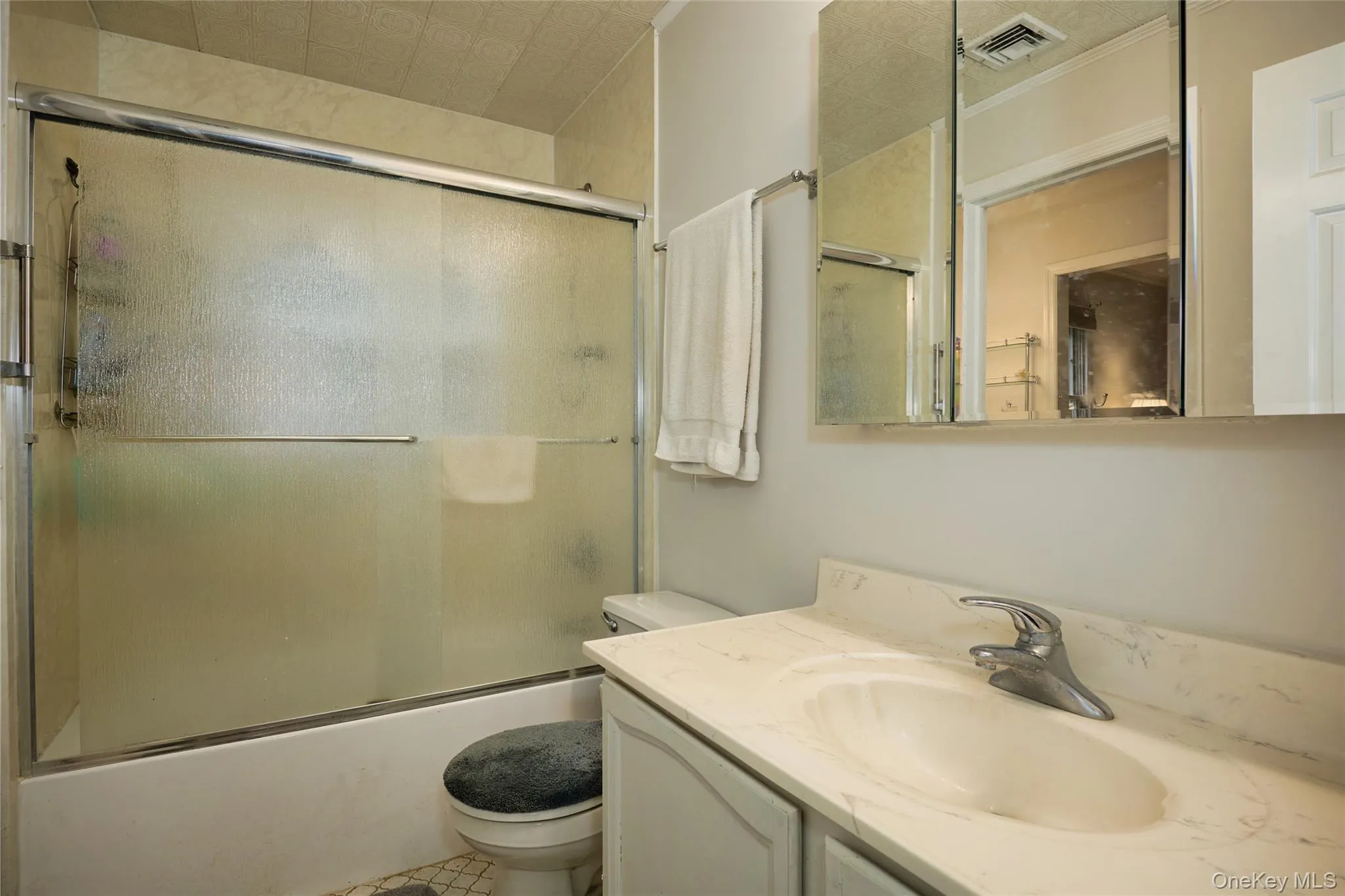 131 Miller Hill Drive, La Grange, NY, 3 Bedrooms Bedrooms, 11 Rooms Rooms,2 BathroomsBathrooms,Residential,For Rent,Miller Hill,0,1051015 131 Miller Hill Drive, La Grange, NY, 3 Bedrooms Bedrooms, 11 Rooms Rooms,2 BathroomsBathrooms,Residential,For Rent,Miller Hill,0,1051015