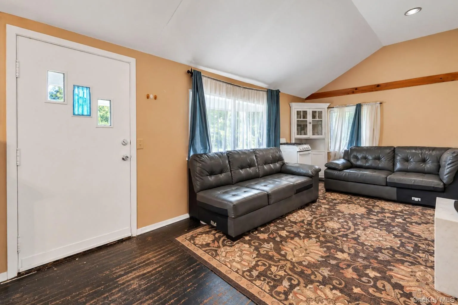 4 Holzman Drive, Southampton, NY, 2 Bedrooms Bedrooms, 6 Rooms Rooms,1 BathroomBathrooms,Residential,For Rent,Holzman,0,1051017 4 Holzman Drive, Southampton, NY, 2 Bedrooms Bedrooms, 6 Rooms Rooms,1 BathroomBathrooms,Residential,For Rent,Holzman,0,1051017