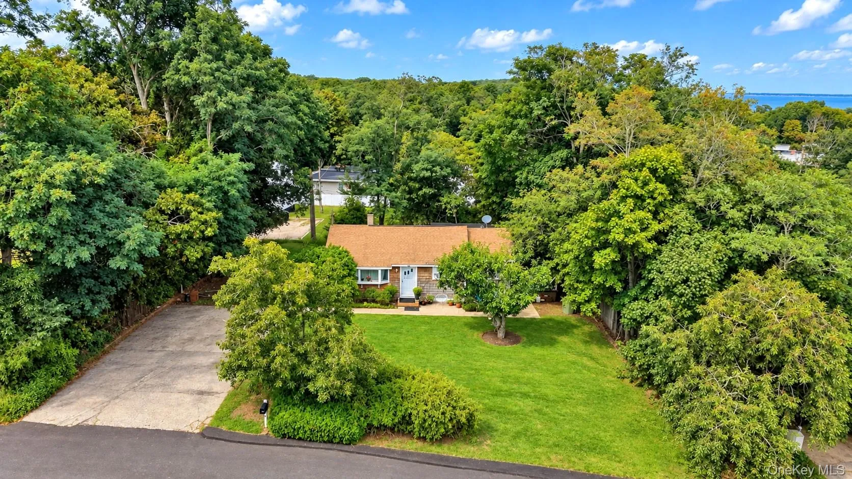 4 Holzman Drive, Southampton, NY, 2 Bedrooms Bedrooms, 6 Rooms Rooms,1 BathroomBathrooms,Residential,For Rent,Holzman,0,1051017 4 Holzman Drive, Southampton, NY, 2 Bedrooms Bedrooms, 6 Rooms Rooms,1 BathroomBathrooms,Residential,For Rent,Holzman,0,1051017