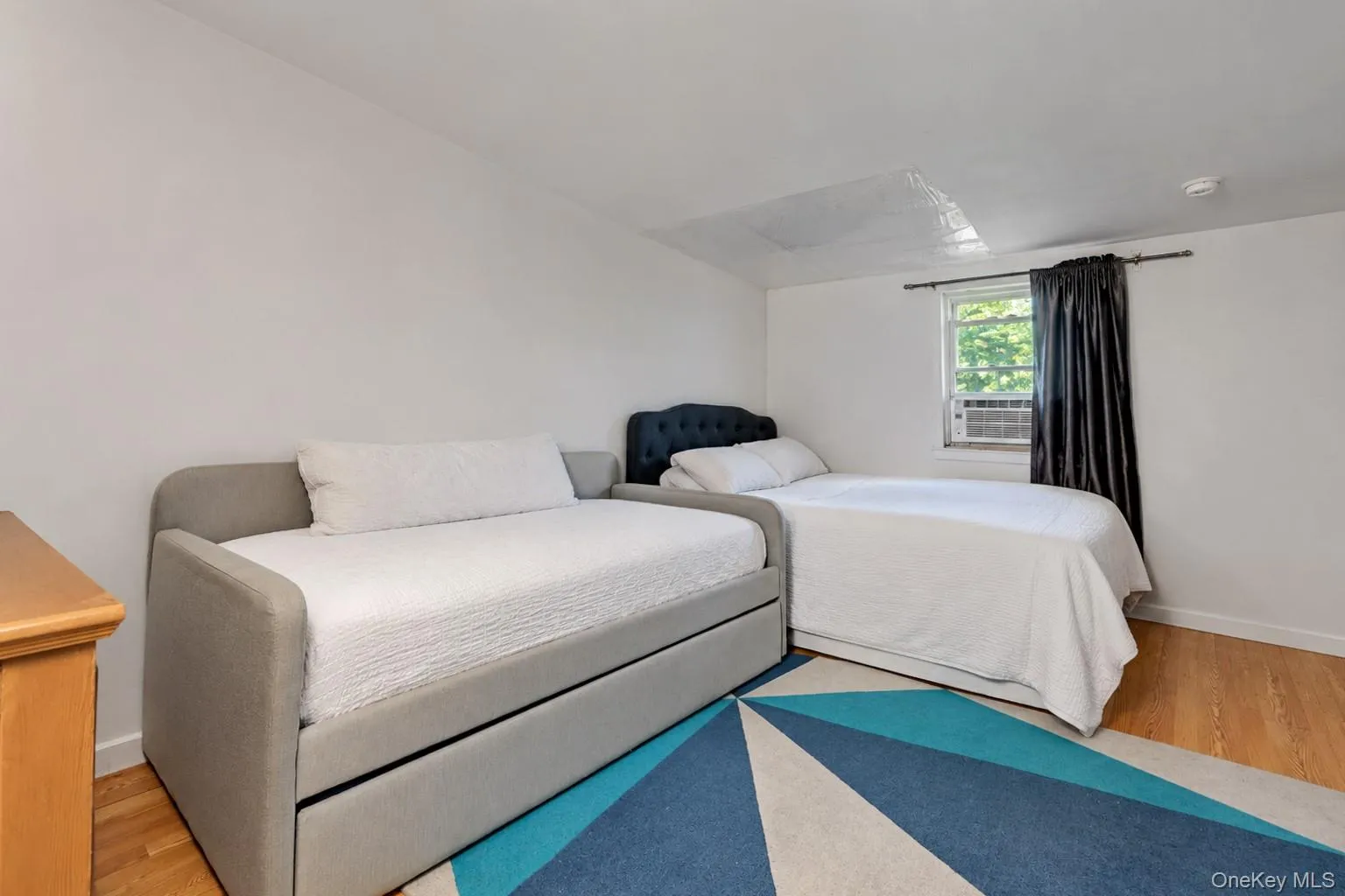 4 Holzman Drive, Southampton, NY, 2 Bedrooms Bedrooms, 6 Rooms Rooms,1 BathroomBathrooms,Residential,For Rent,Holzman,0,1051017 4 Holzman Drive, Southampton, NY, 2 Bedrooms Bedrooms, 6 Rooms Rooms,1 BathroomBathrooms,Residential,For Rent,Holzman,0,1051017