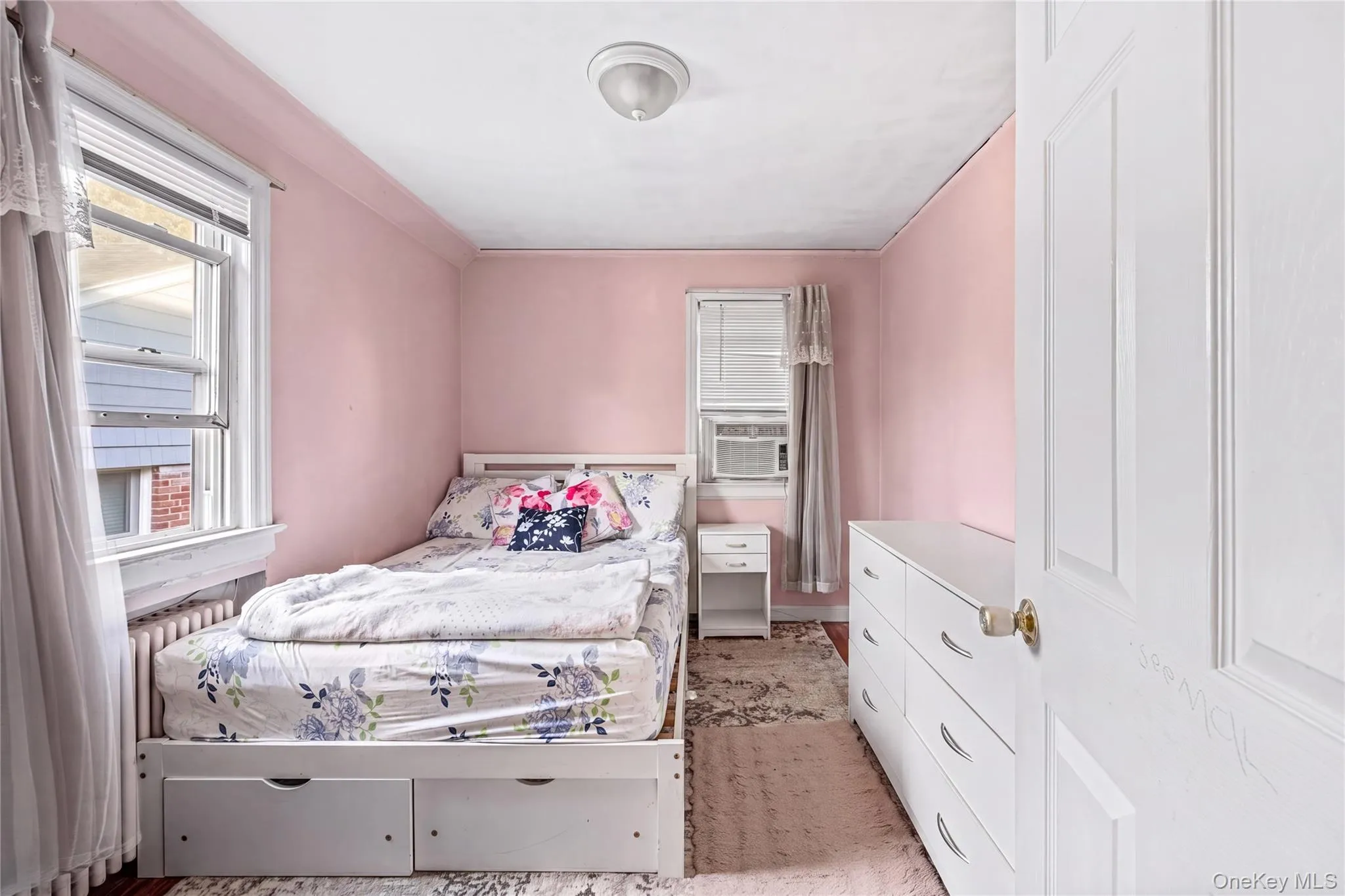 134 Hart Avenue, Yonkers, NY, 2 Bedrooms Bedrooms, 4 Rooms Rooms,2 BathroomsBathrooms,Residential,For Rent,Hart,0,1051021 134 Hart Avenue, Yonkers, NY, 2 Bedrooms Bedrooms, 4 Rooms Rooms,2 BathroomsBathrooms,Residential,For Rent,Hart,0,1051021