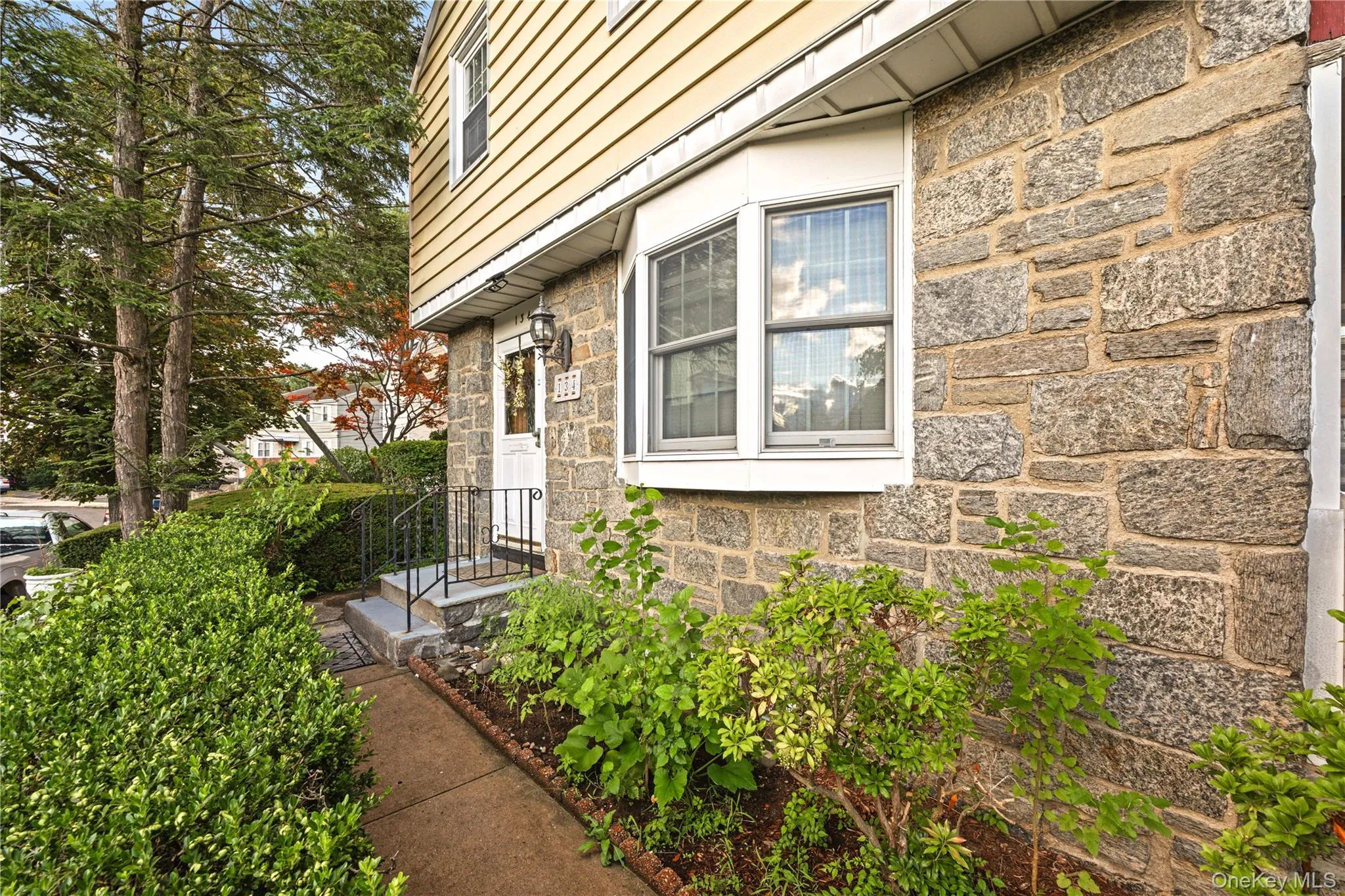 134 Hart Avenue, Yonkers, NY, 2 Bedrooms Bedrooms, 4 Rooms Rooms,2 BathroomsBathrooms,Residential,For Rent,Hart,0,1051021 134 Hart Avenue, Yonkers, NY, 2 Bedrooms Bedrooms, 4 Rooms Rooms,2 BathroomsBathrooms,Residential,For Rent,Hart,0,1051021