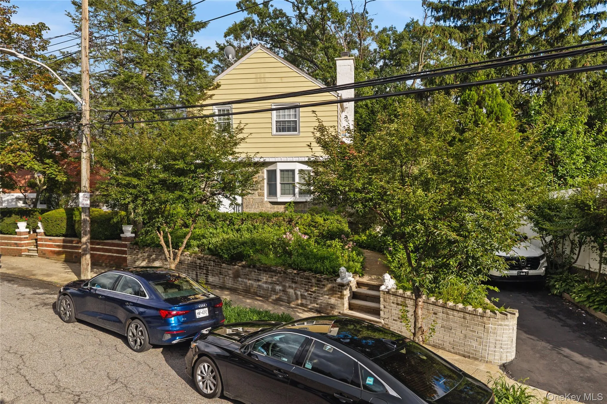 134 Hart Avenue, Yonkers, NY, 2 Bedrooms Bedrooms, 4 Rooms Rooms,2 BathroomsBathrooms,Residential,For Rent,Hart,0,1051021 134 Hart Avenue, Yonkers, NY, 2 Bedrooms Bedrooms, 4 Rooms Rooms,2 BathroomsBathrooms,Residential,For Rent,Hart,0,1051021