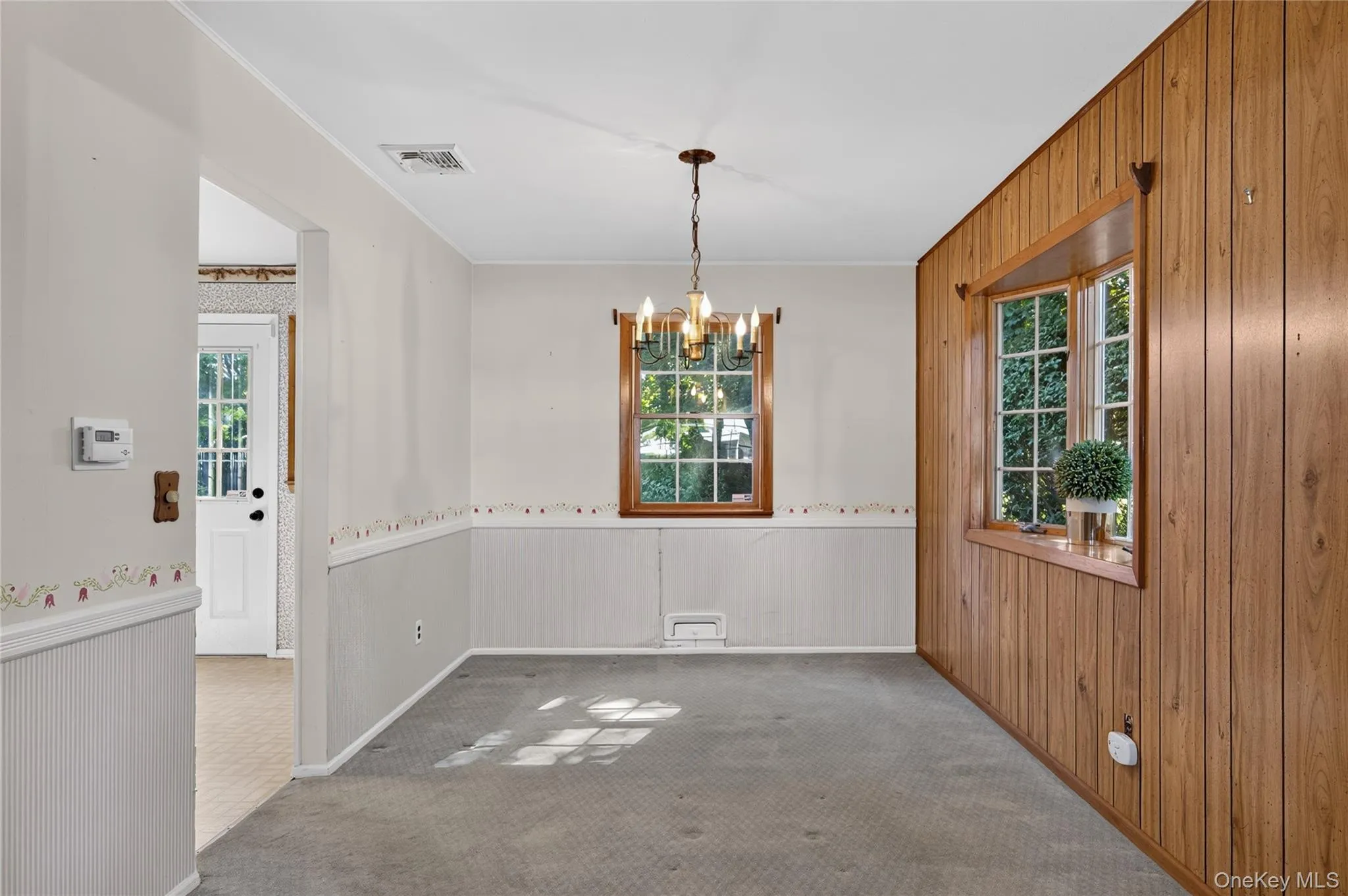 4 Oaktree Lane, Huntington, NY, 3 Bedrooms Bedrooms, 7 Rooms Rooms,1 BathroomBathrooms,Residential,For Rent,Oaktree,0,1051025 4 Oaktree Lane, Huntington, NY, 3 Bedrooms Bedrooms, 7 Rooms Rooms,1 BathroomBathrooms,Residential,For Rent,Oaktree,0,1051025