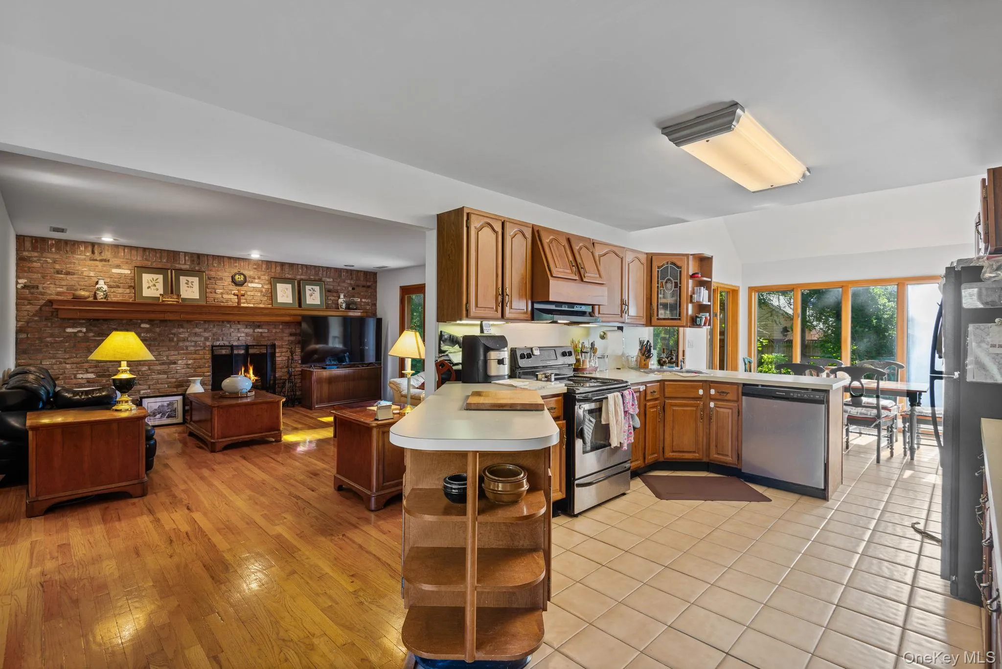 210 Lewis Road, Huntington, NY, 3 Bedroom Bedrooms, 7 Room Rooms,1 BathroomBathrooms,Residential Lease,For Rent,Lewis,0,1051029 210 Lewis Road, Huntington, NY, 3 Bedroom Bedrooms, 7 Room Rooms,1 BathroomBathrooms,Residential Lease,For Rent,Lewis,0,1051029