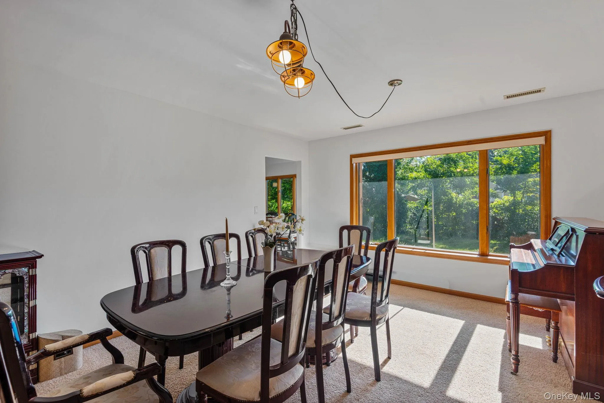 210 Lewis Road, Huntington, NY, 3 Bedroom Bedrooms, 7 Room Rooms,1 BathroomBathrooms,Residential Lease,For Rent,Lewis,0,1051029 210 Lewis Road, Huntington, NY, 3 Bedroom Bedrooms, 7 Room Rooms,1 BathroomBathrooms,Residential Lease,For Rent,Lewis,0,1051029