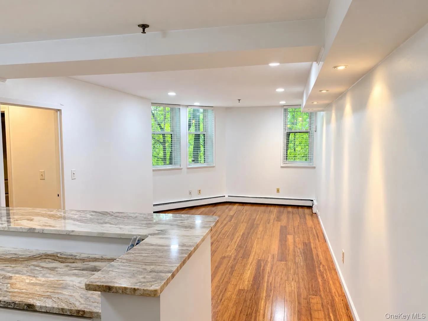 100 Clarewood Drive, Greenburgh, NY, 1 Bedroom Bedrooms, 3 Rooms Rooms,1 BathroomBathrooms,Residential,For Rent,Clarewood,0,1051032 100 Clarewood Drive, Greenburgh, NY, 1 Bedroom Bedrooms, 3 Rooms Rooms,1 BathroomBathrooms,Residential,For Rent,Clarewood,0,1051032