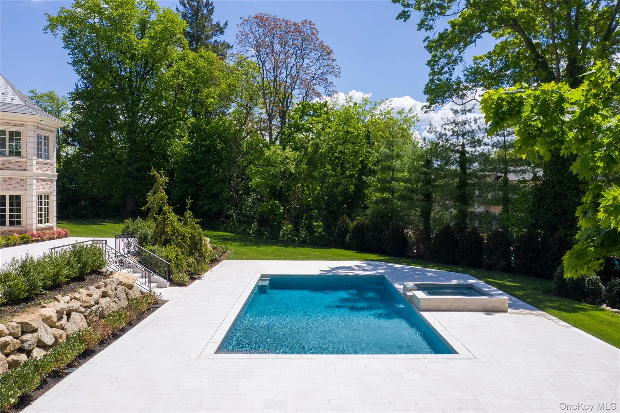 6 Foxwood Road, North Hempstead, NY, 6 Bedrooms Bedrooms, 12 Rooms Rooms,5 BathroomsBathrooms,Residential,For Rent,Foxwood,0,1051034 6 Foxwood Road, North Hempstead, NY, 6 Bedrooms Bedrooms, 12 Rooms Rooms,5 BathroomsBathrooms,Residential,For Rent,Foxwood,0,1051034