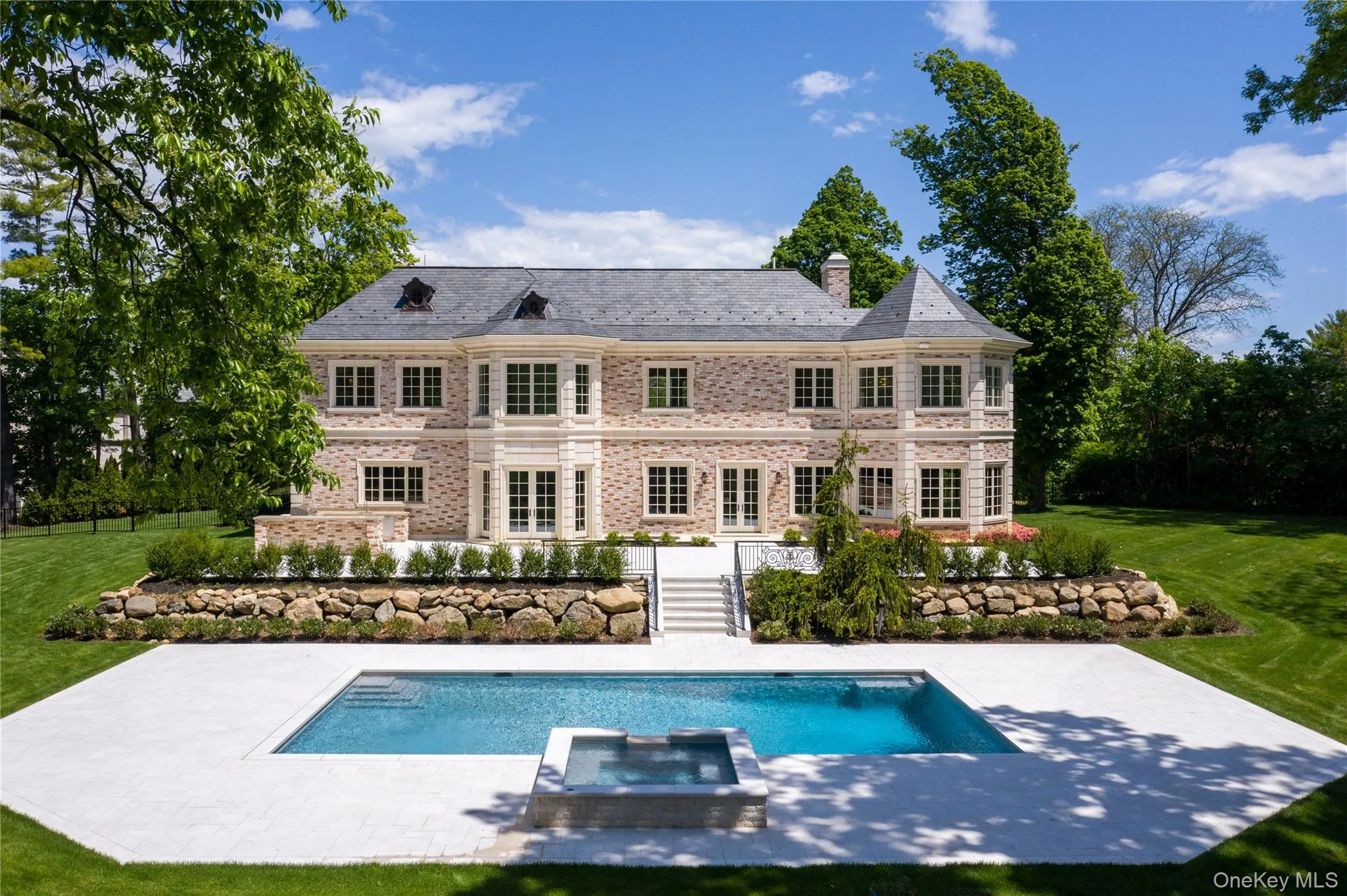 6 Foxwood Road, North Hempstead, NY, 6 Bedrooms Bedrooms, 12 Rooms Rooms,5 BathroomsBathrooms,Residential,For Rent,Foxwood,0,1051034 6 Foxwood Road, North Hempstead, NY, 6 Bedrooms Bedrooms, 12 Rooms Rooms,5 BathroomsBathrooms,Residential,For Rent,Foxwood,0,1051034