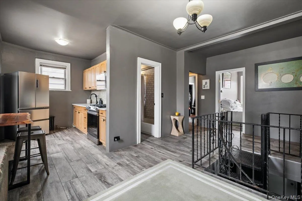 2760 Hering Avenue, New York, NY, 3 Bedrooms Bedrooms, 8 Rooms Rooms,2 BathroomsBathrooms,Residential,For Rent,Hering,0,1051036 2760 Hering Avenue, New York, NY, 3 Bedrooms Bedrooms, 8 Rooms Rooms,2 BathroomsBathrooms,Residential,For Rent,Hering,0,1051036
