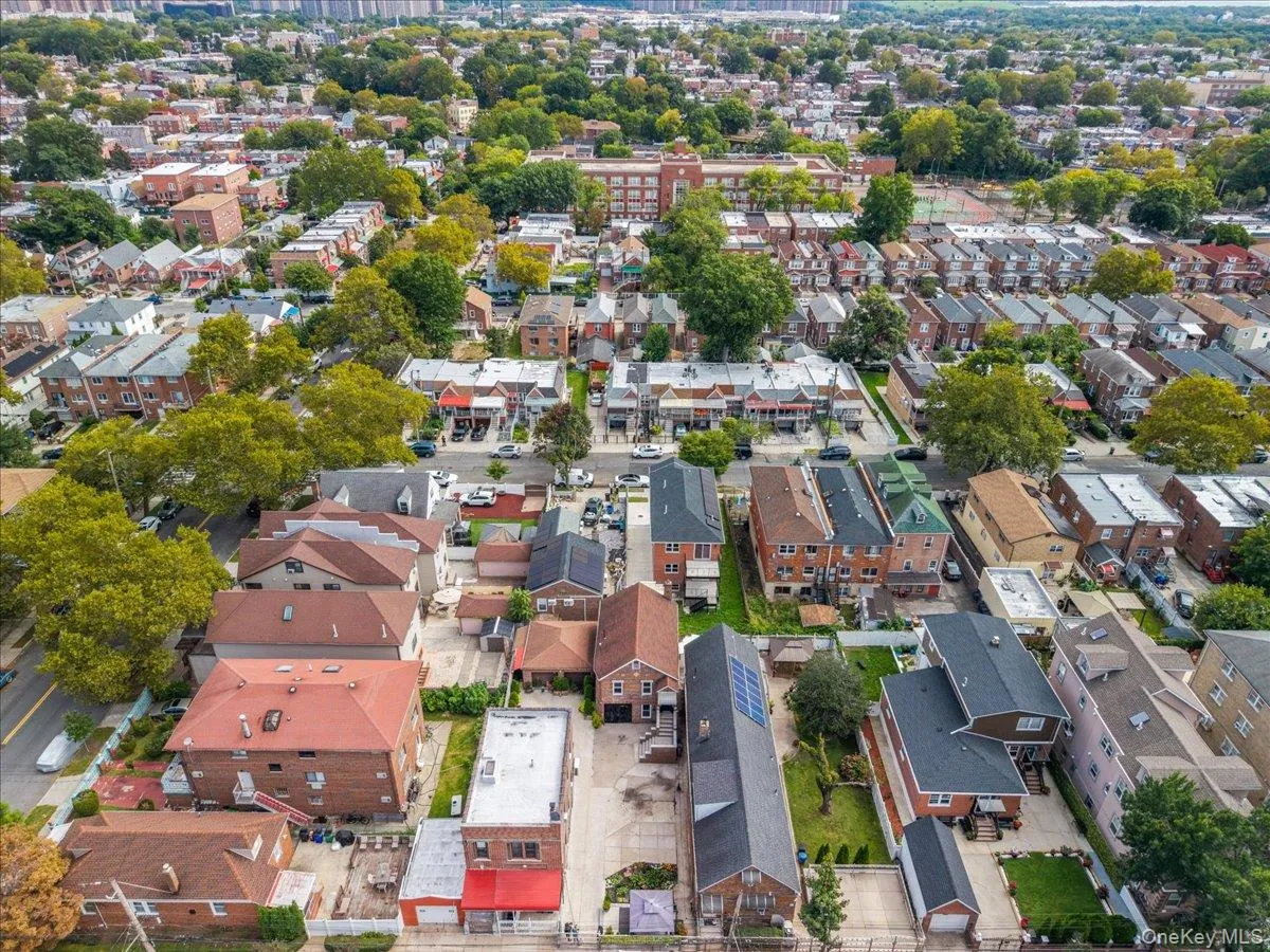2760 Hering Avenue, New York, NY, 3 Bedrooms Bedrooms, 8 Rooms Rooms,2 BathroomsBathrooms,Residential,For Rent,Hering,0,1051036 2760 Hering Avenue, New York, NY, 3 Bedrooms Bedrooms, 8 Rooms Rooms,2 BathroomsBathrooms,Residential,For Rent,Hering,0,1051036