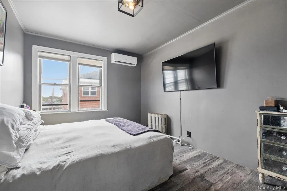 2760 Hering Avenue, New York, NY, 3 Bedrooms Bedrooms, 8 Rooms Rooms,2 BathroomsBathrooms,Residential,For Rent,Hering,0,1051036 2760 Hering Avenue, New York, NY, 3 Bedrooms Bedrooms, 8 Rooms Rooms,2 BathroomsBathrooms,Residential,For Rent,Hering,0,1051036
