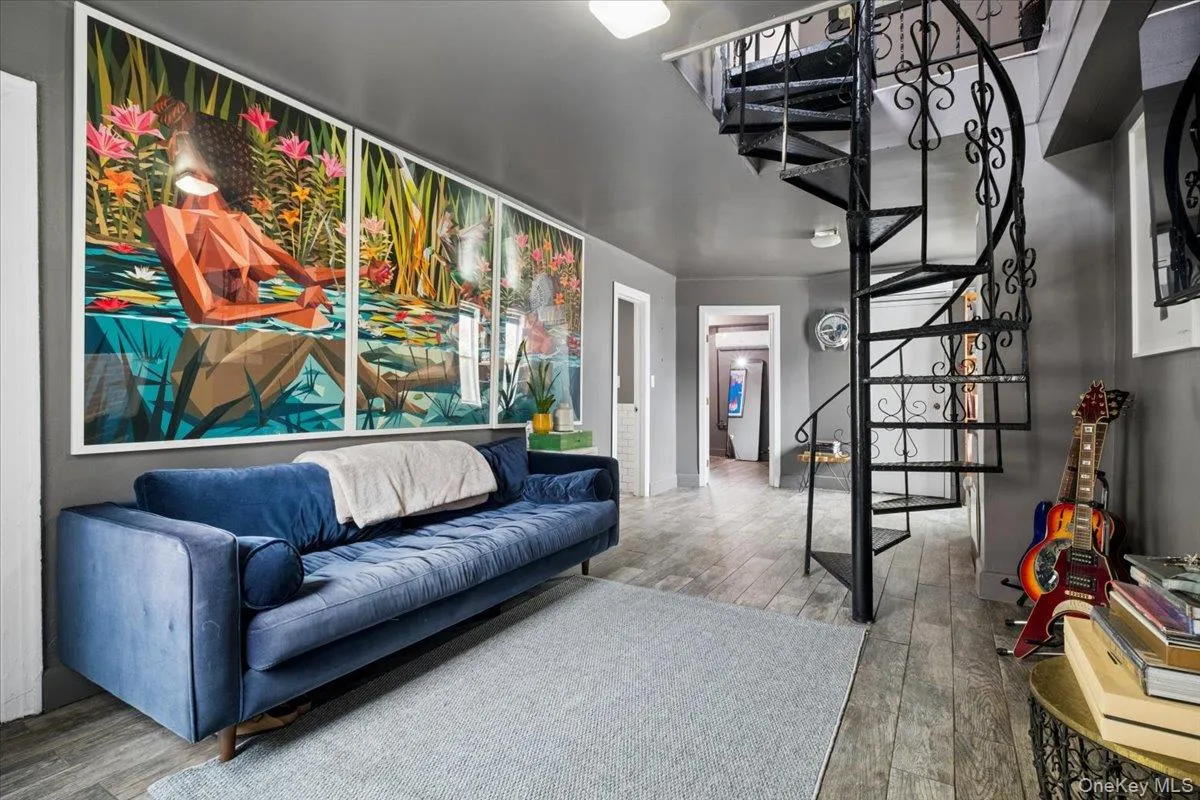 2760 Hering Avenue, New York, NY, 3 Bedrooms Bedrooms, 8 Rooms Rooms,2 BathroomsBathrooms,Residential,For Rent,Hering,0,1051036 2760 Hering Avenue, New York, NY, 3 Bedrooms Bedrooms, 8 Rooms Rooms,2 BathroomsBathrooms,Residential,For Rent,Hering,0,1051036