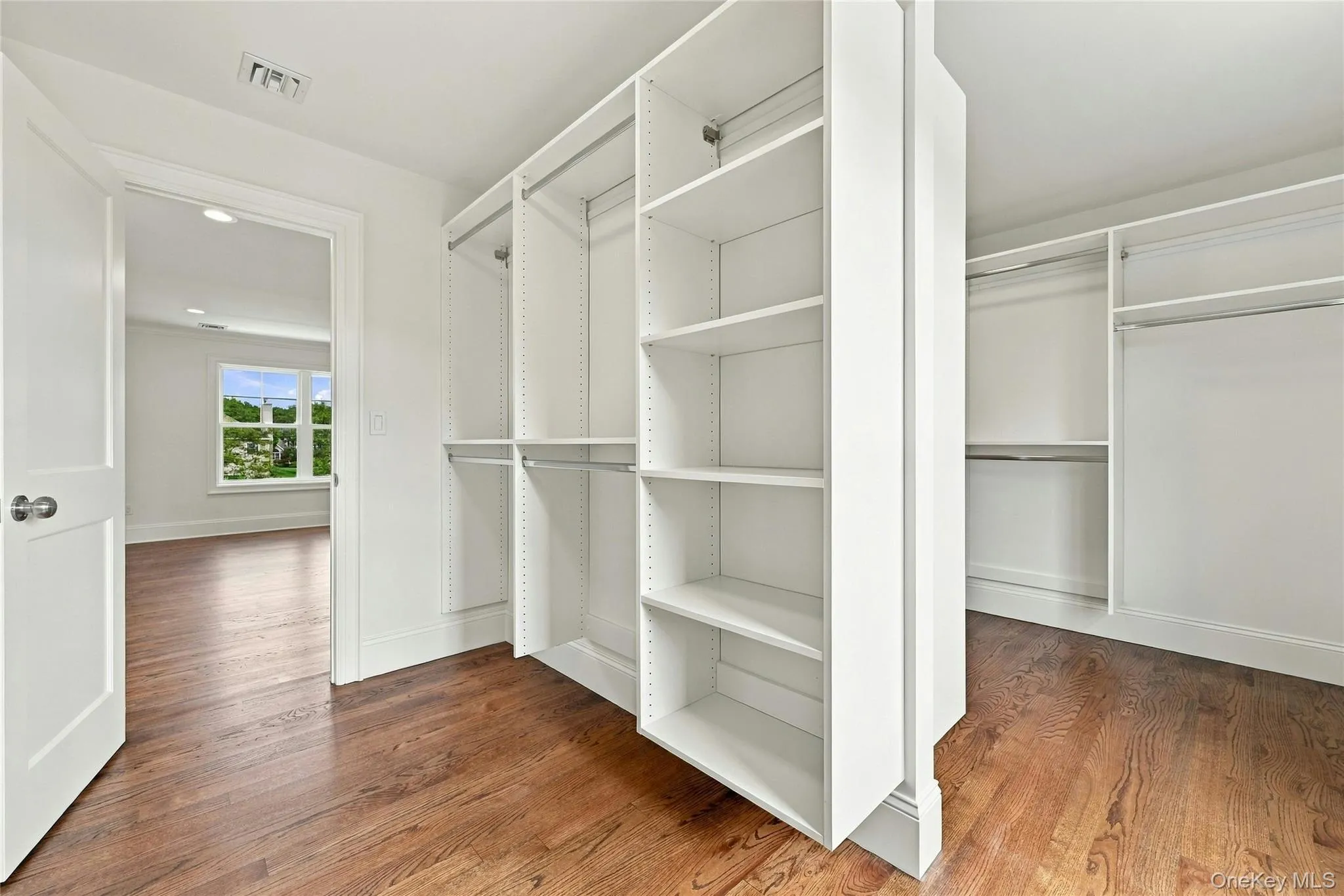 469 Clay Pitts Road, Huntington, NY, 4 Bedrooms Bedrooms, 8 Rooms Rooms,3 BathroomsBathrooms,Residential,For Rent,Clay Pitts,0,1051038 469 Clay Pitts Road, Huntington, NY, 4 Bedrooms Bedrooms, 8 Rooms Rooms,3 BathroomsBathrooms,Residential,For Rent,Clay Pitts,0,1051038