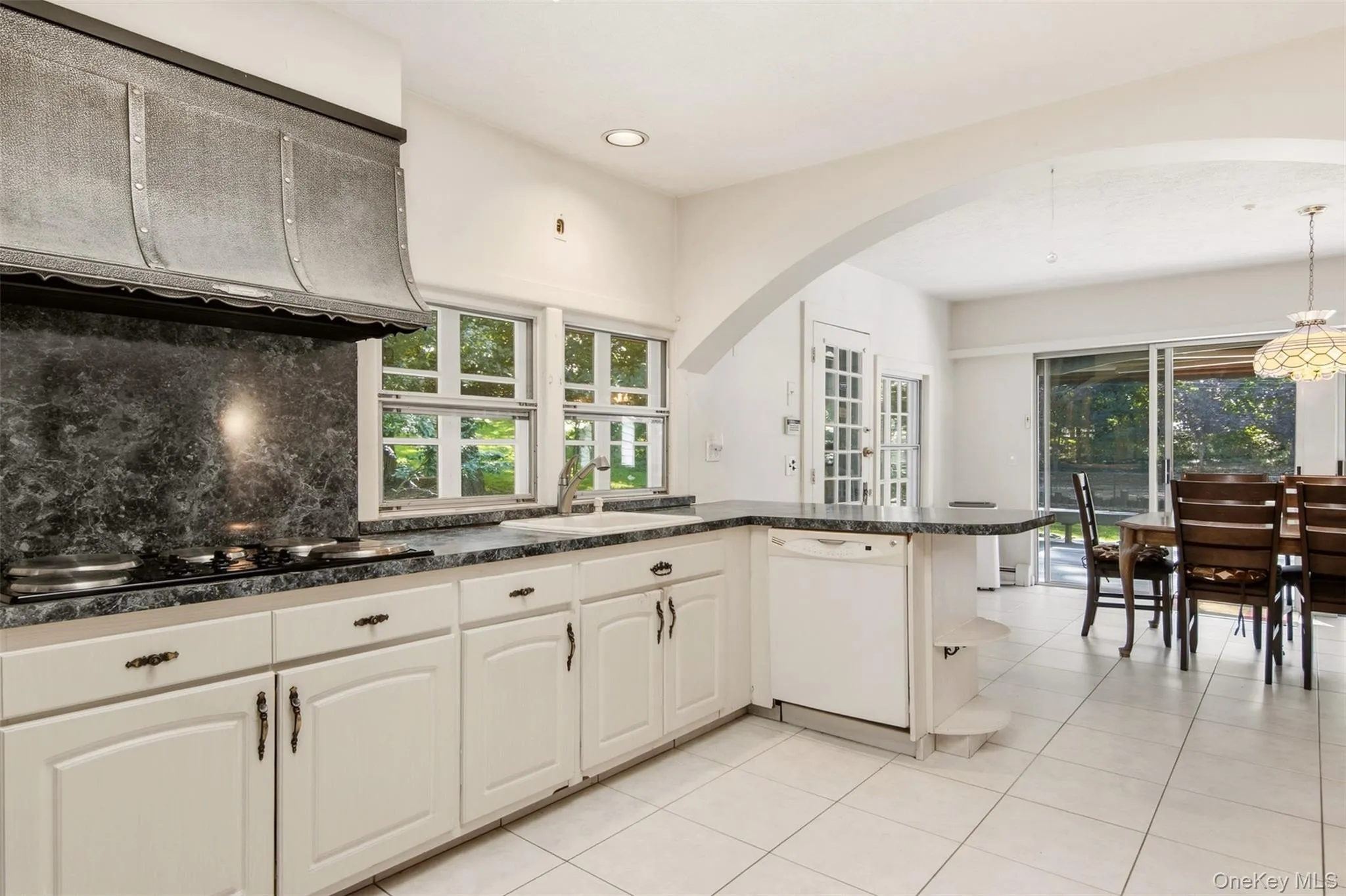 6 Barnhart Place, Brookhaven, NY, 3 Bedrooms Bedrooms, 10 Rooms Rooms,1 BathroomBathrooms,Residential,For Rent,Barnhart,0,1051042 6 Barnhart Place, Brookhaven, NY, 3 Bedrooms Bedrooms, 10 Rooms Rooms,1 BathroomBathrooms,Residential,For Rent,Barnhart,0,1051042