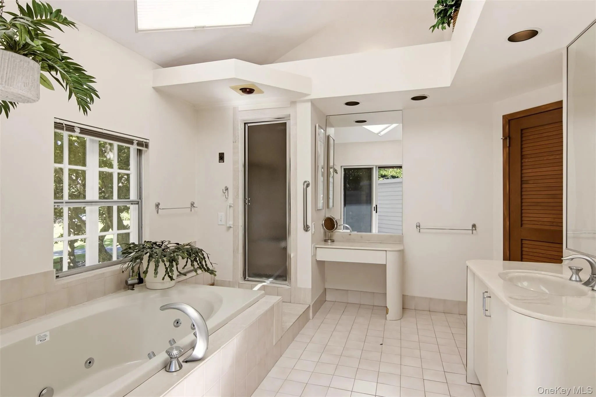6 Barnhart Place, Brookhaven, NY, 3 Bedrooms Bedrooms, 10 Rooms Rooms,1 BathroomBathrooms,Residential,For Rent,Barnhart,0,1051042 6 Barnhart Place, Brookhaven, NY, 3 Bedrooms Bedrooms, 10 Rooms Rooms,1 BathroomBathrooms,Residential,For Rent,Barnhart,0,1051042