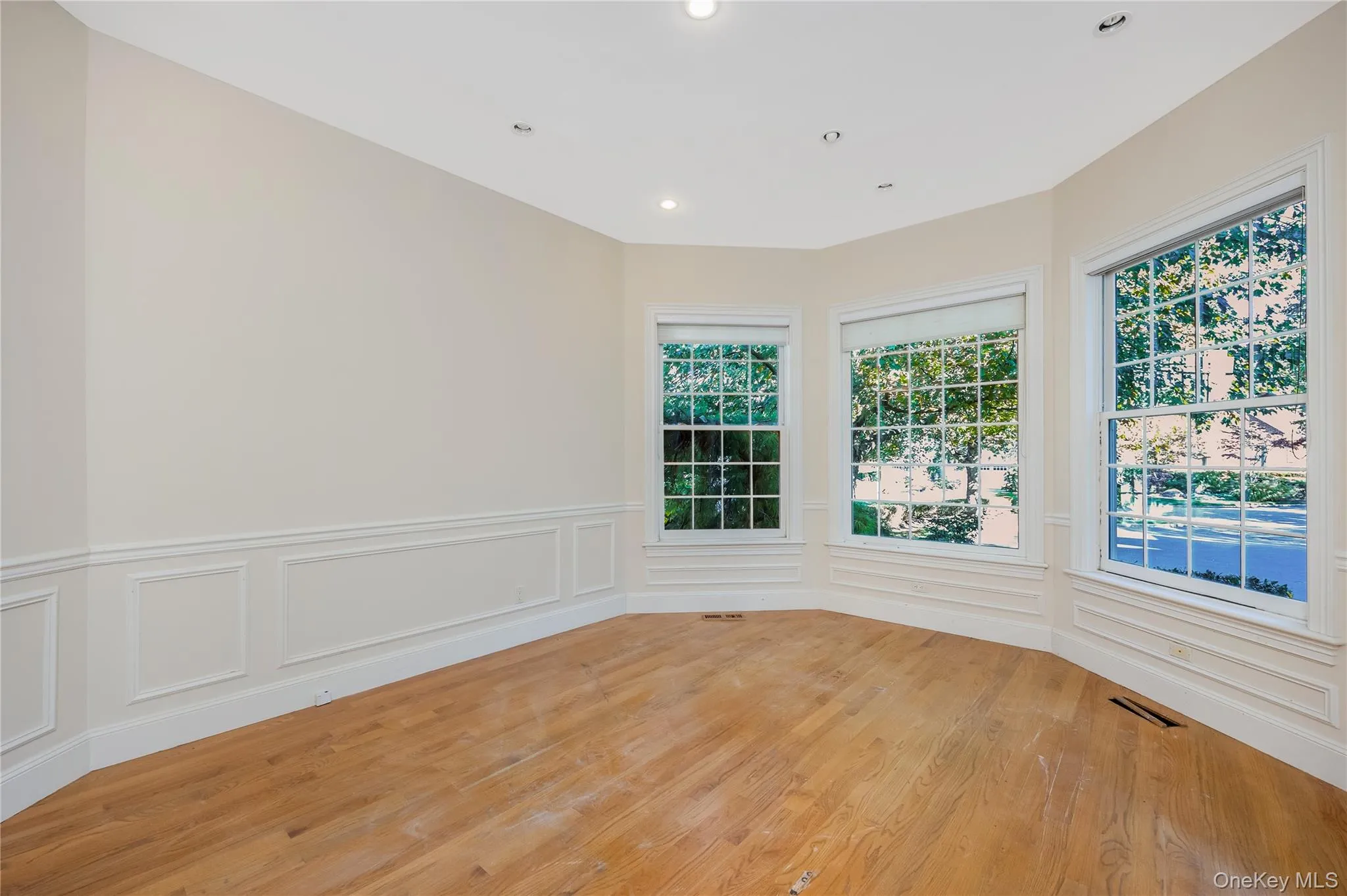 61 Charney Court, North Hempstead, NY, 6 Bedrooms Bedrooms, 13 Rooms Rooms,4 BathroomsBathrooms,Residential,For Rent,Charney,0,1051044 61 Charney Court, North Hempstead, NY, 6 Bedrooms Bedrooms, 13 Rooms Rooms,4 BathroomsBathrooms,Residential,For Rent,Charney,0,1051044