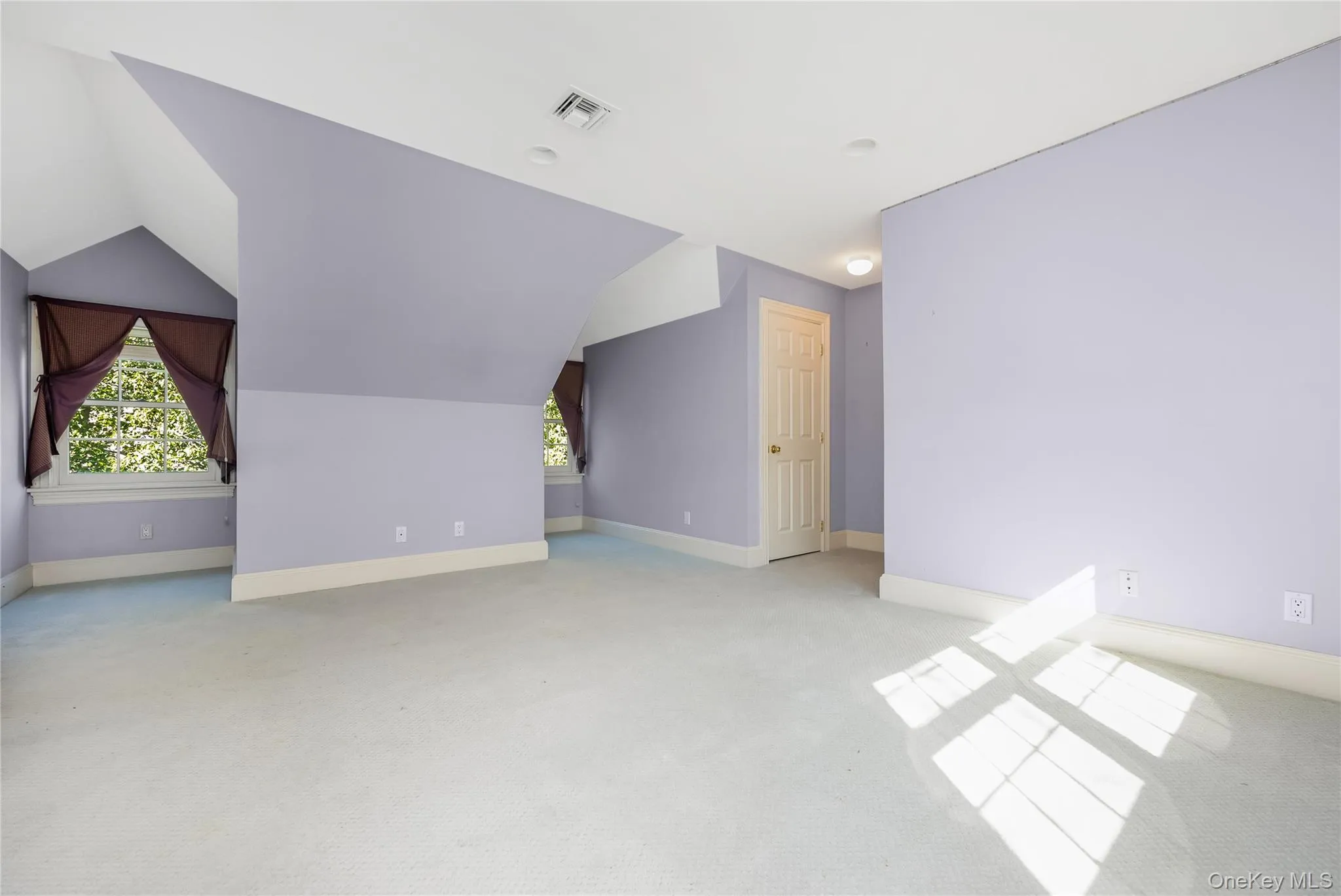61 Charney Court, North Hempstead, NY, 6 Bedrooms Bedrooms, 13 Rooms Rooms,4 BathroomsBathrooms,Residential,For Rent,Charney,0,1051044 61 Charney Court, North Hempstead, NY, 6 Bedrooms Bedrooms, 13 Rooms Rooms,4 BathroomsBathrooms,Residential,For Rent,Charney,0,1051044