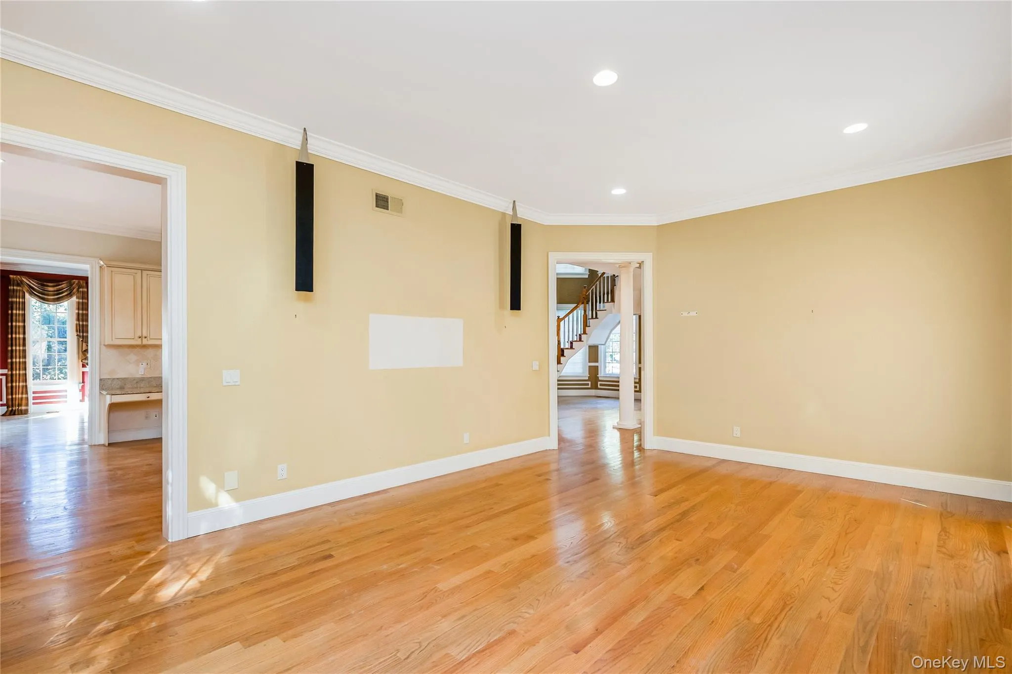 61 Charney Court, North Hempstead, NY, 6 Bedrooms Bedrooms, 13 Rooms Rooms,4 BathroomsBathrooms,Residential,For Rent,Charney,0,1051044 61 Charney Court, North Hempstead, NY, 6 Bedrooms Bedrooms, 13 Rooms Rooms,4 BathroomsBathrooms,Residential,For Rent,Charney,0,1051044
