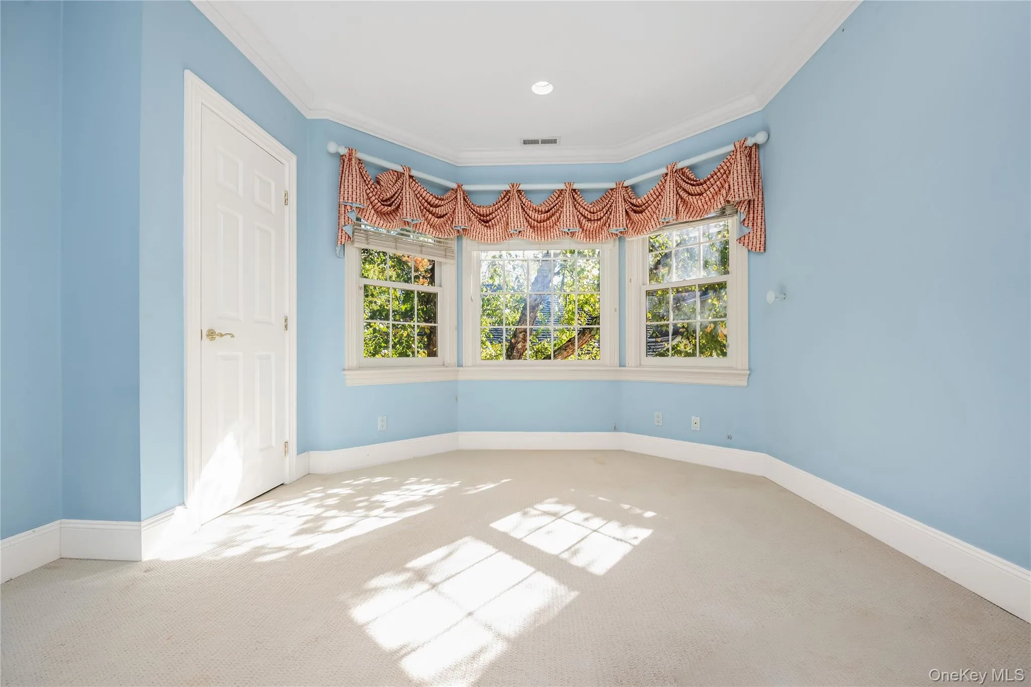 61 Charney Court, North Hempstead, NY, 6 Bedrooms Bedrooms, 13 Rooms Rooms,4 BathroomsBathrooms,Residential,For Rent,Charney,0,1051044 61 Charney Court, North Hempstead, NY, 6 Bedrooms Bedrooms, 13 Rooms Rooms,4 BathroomsBathrooms,Residential,For Rent,Charney,0,1051044