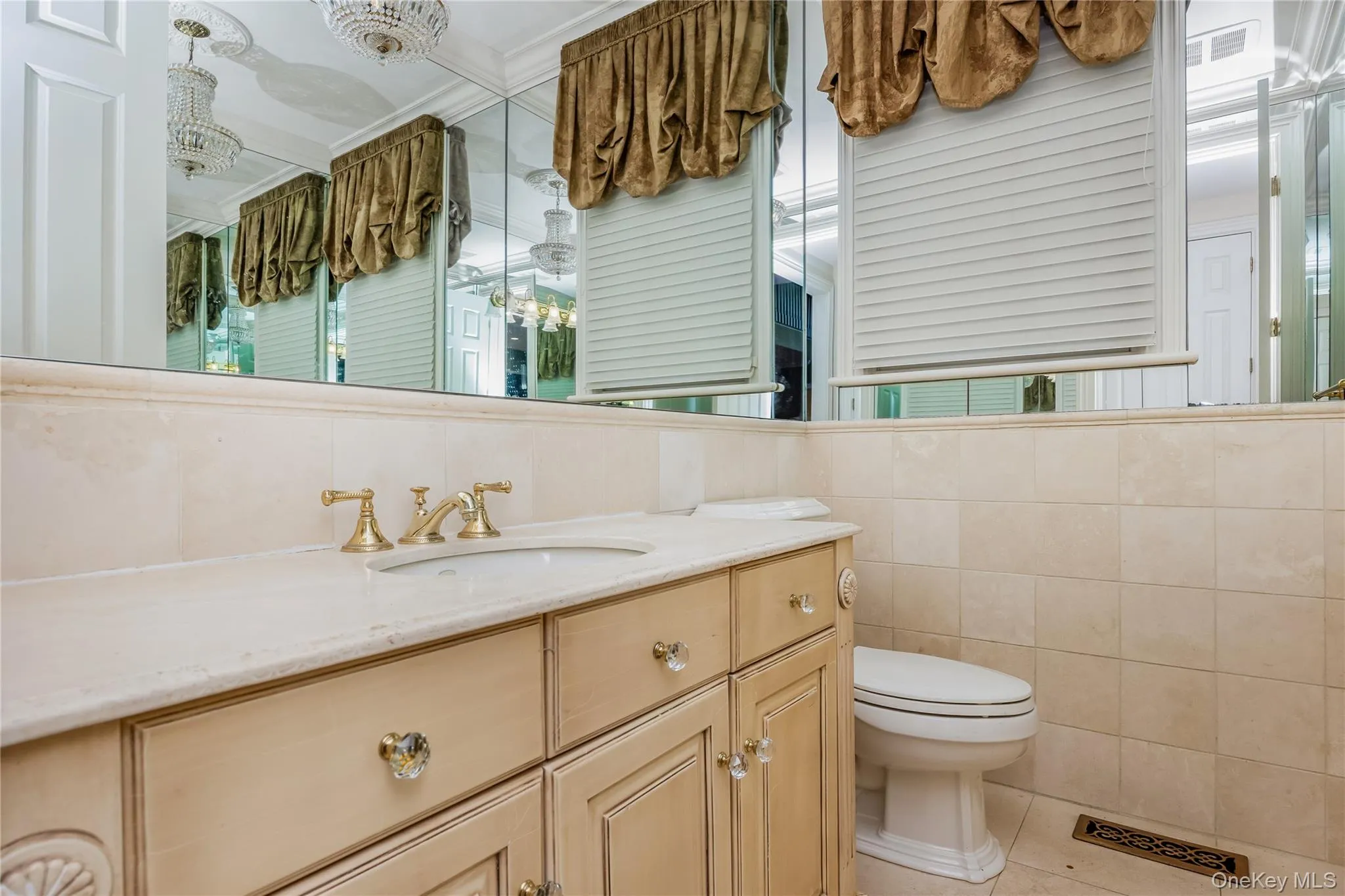 61 Charney Court, North Hempstead, NY, 6 Bedrooms Bedrooms, 13 Rooms Rooms,4 BathroomsBathrooms,Residential,For Rent,Charney,0,1051044 61 Charney Court, North Hempstead, NY, 6 Bedrooms Bedrooms, 13 Rooms Rooms,4 BathroomsBathrooms,Residential,For Rent,Charney,0,1051044