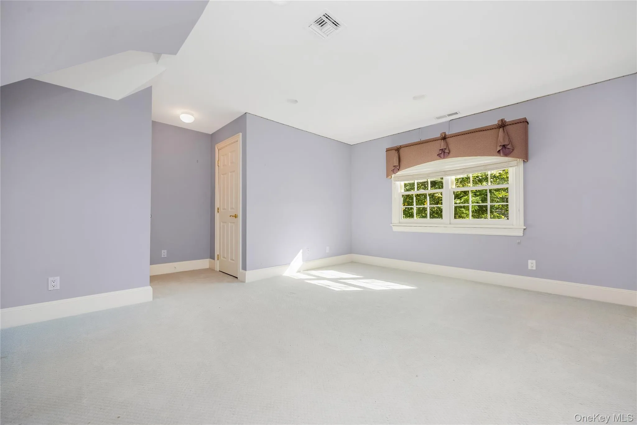 61 Charney Court, North Hempstead, NY, 6 Bedrooms Bedrooms, 13 Rooms Rooms,4 BathroomsBathrooms,Residential,For Rent,Charney,0,1051044 61 Charney Court, North Hempstead, NY, 6 Bedrooms Bedrooms, 13 Rooms Rooms,4 BathroomsBathrooms,Residential,For Rent,Charney,0,1051044