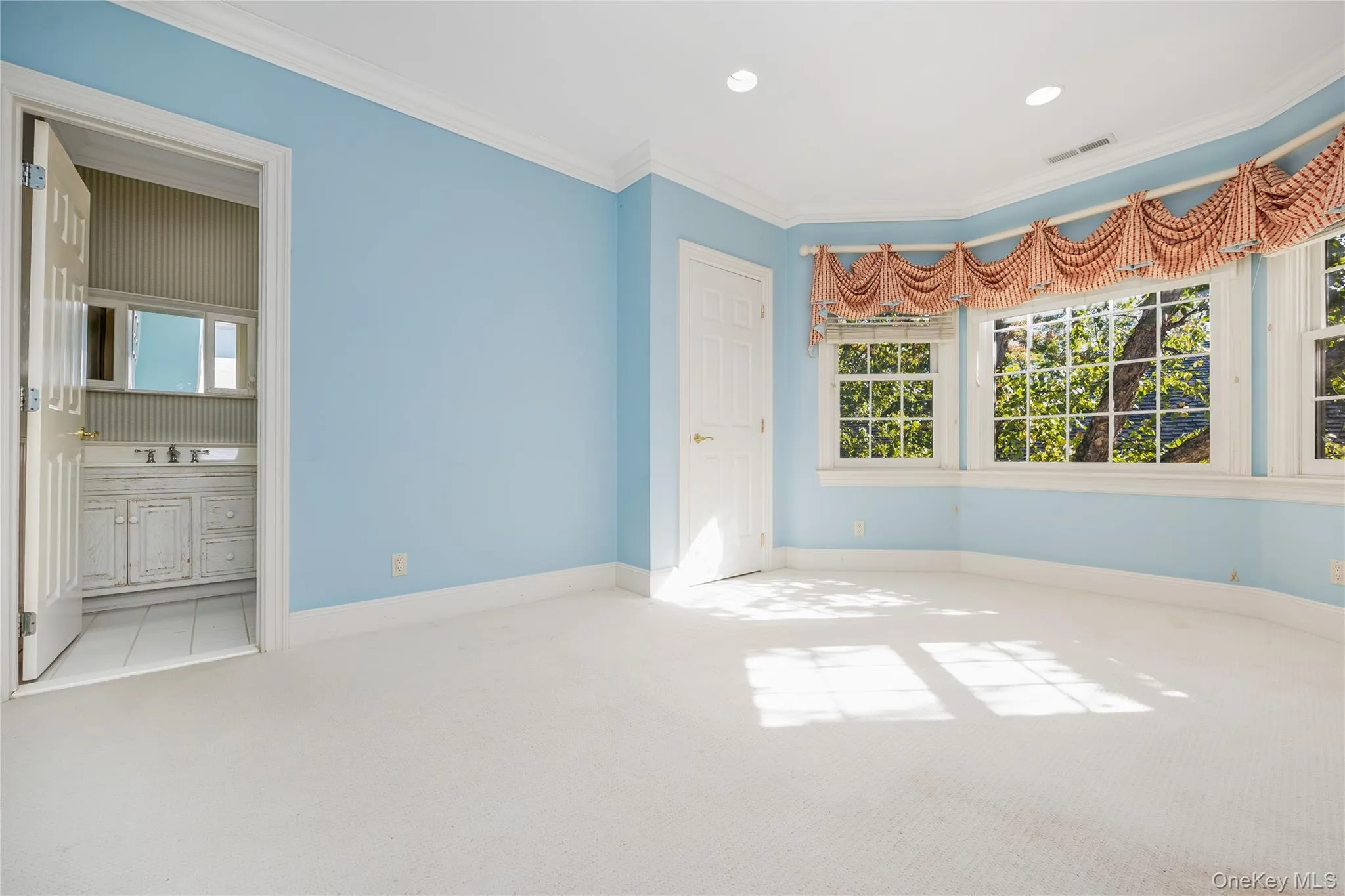 61 Charney Court, North Hempstead, NY, 6 Bedrooms Bedrooms, 13 Rooms Rooms,4 BathroomsBathrooms,Residential,For Rent,Charney,0,1051044 61 Charney Court, North Hempstead, NY, 6 Bedrooms Bedrooms, 13 Rooms Rooms,4 BathroomsBathrooms,Residential,For Rent,Charney,0,1051044
