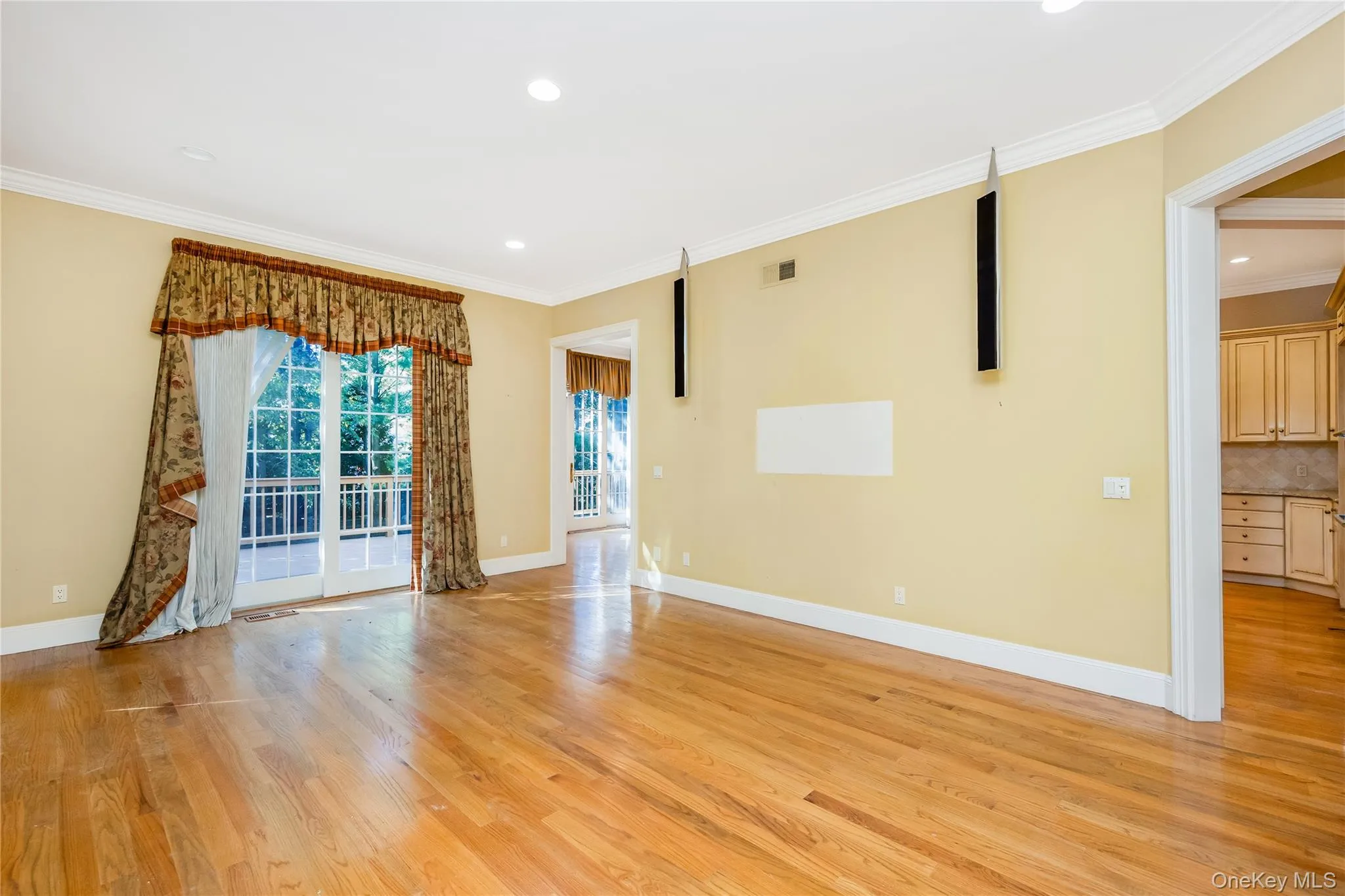 61 Charney Court, North Hempstead, NY, 6 Bedrooms Bedrooms, 13 Rooms Rooms,4 BathroomsBathrooms,Residential,For Rent,Charney,0,1051044 61 Charney Court, North Hempstead, NY, 6 Bedrooms Bedrooms, 13 Rooms Rooms,4 BathroomsBathrooms,Residential,For Rent,Charney,0,1051044