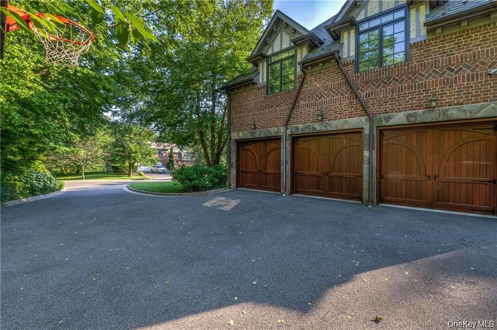 270 Trenor Drive, New Rochelle, NY, 7 Bedrooms Bedrooms, 15 Rooms Rooms,7 BathroomsBathrooms,Residential,For Rent,Trenor,0,1051060 270 Trenor Drive, New Rochelle, NY, 7 Bedrooms Bedrooms, 15 Rooms Rooms,7 BathroomsBathrooms,Residential,For Rent,Trenor,0,1051060