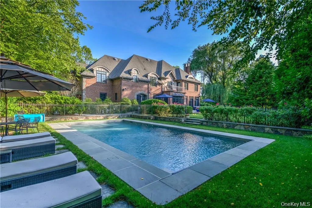 270 Trenor Drive, New Rochelle, NY, 7 Bedrooms Bedrooms, 15 Rooms Rooms,7 BathroomsBathrooms,Residential,For Rent,Trenor,0,1051060 270 Trenor Drive, New Rochelle, NY, 7 Bedrooms Bedrooms, 15 Rooms Rooms,7 BathroomsBathrooms,Residential,For Rent,Trenor,0,1051060