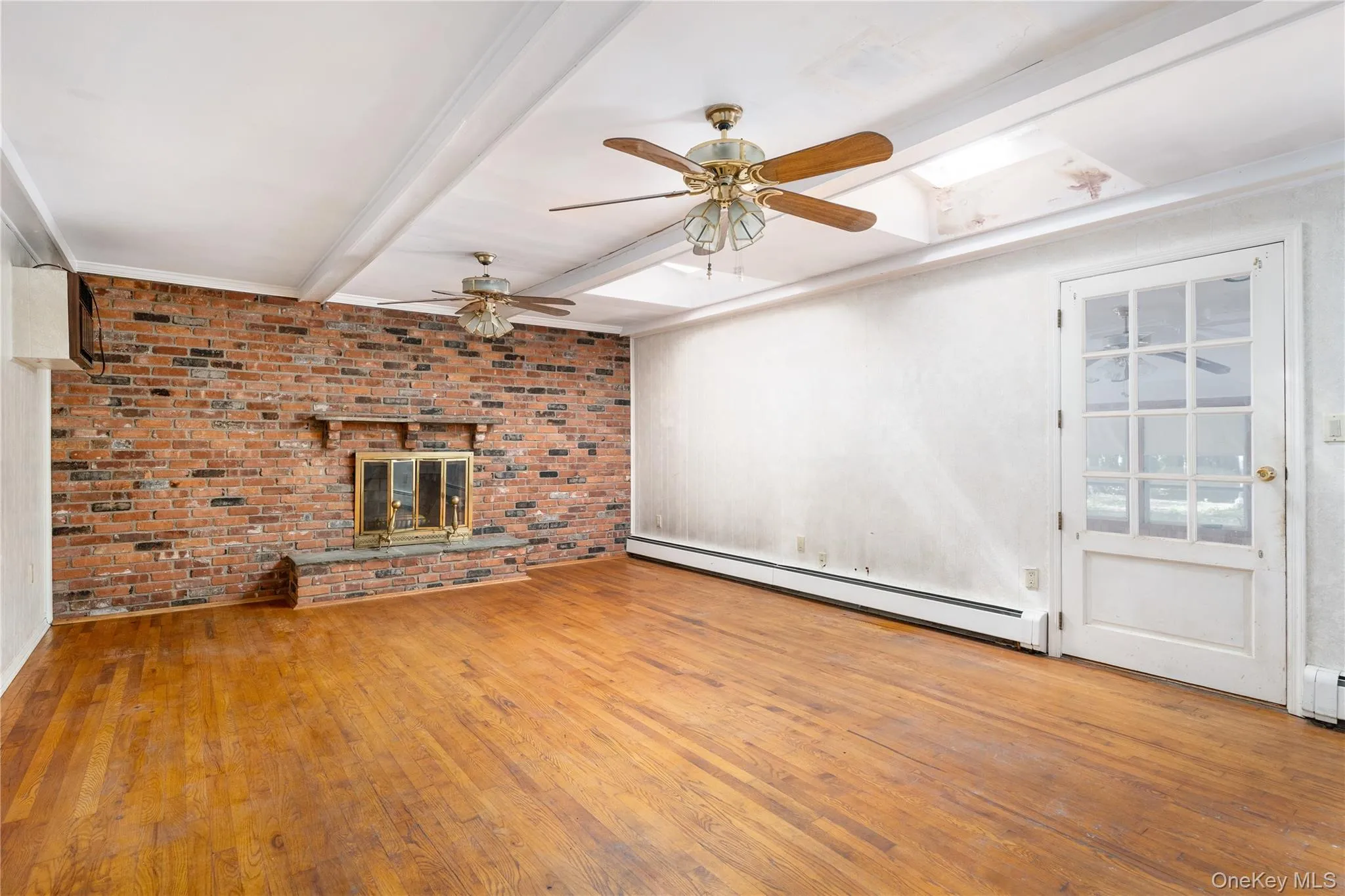 16 Heritage Place, Smithtown, NY, 4 Bedrooms Bedrooms, 9 Rooms Rooms,2 BathroomsBathrooms,Residential,For Rent,Heritage,0,1051061 16 Heritage Place, Smithtown, NY, 4 Bedrooms Bedrooms, 9 Rooms Rooms,2 BathroomsBathrooms,Residential,For Rent,Heritage,0,1051061