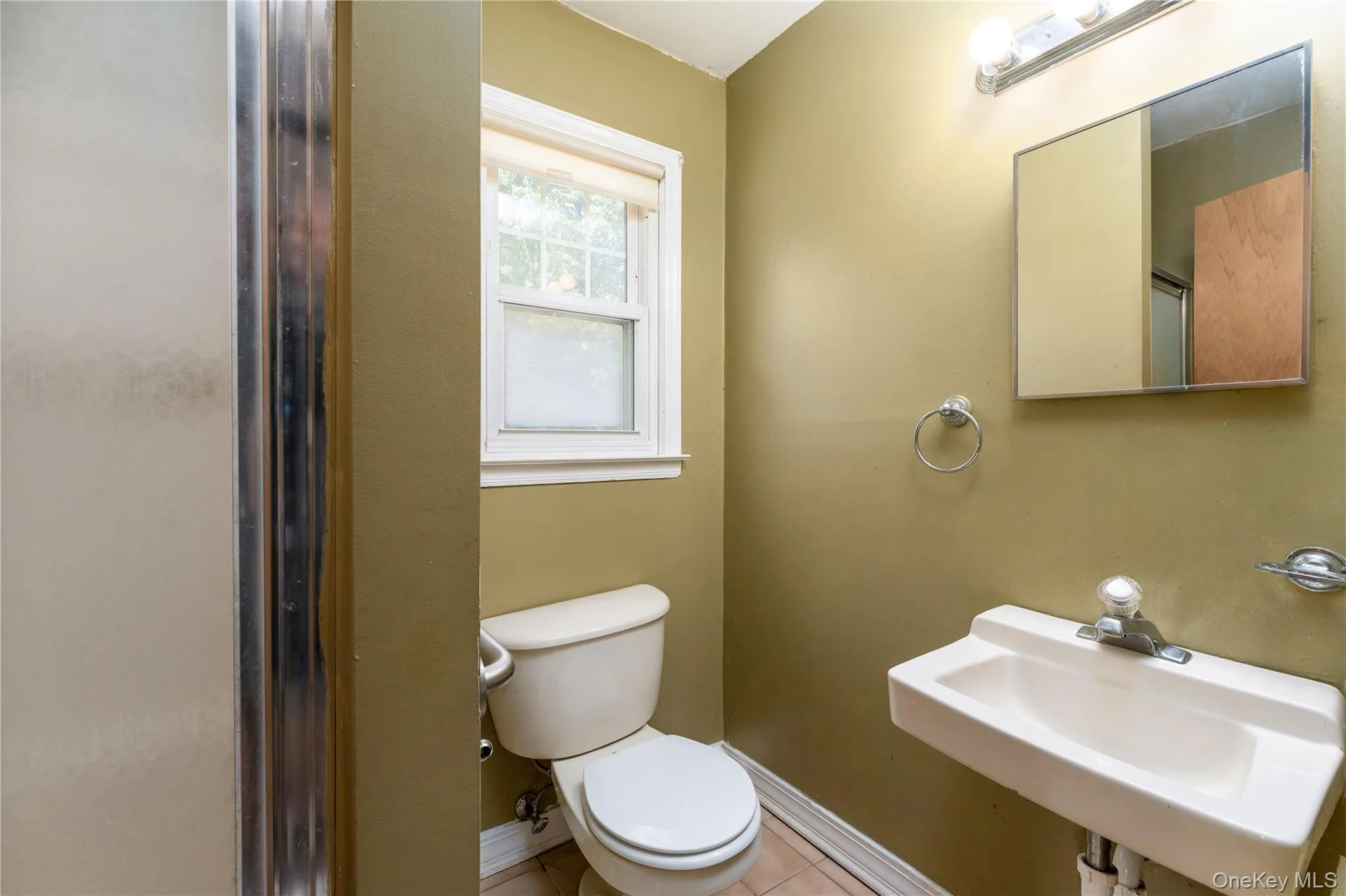 16 Heritage Place, Smithtown, NY, 4 Bedrooms Bedrooms, 9 Rooms Rooms,2 BathroomsBathrooms,Residential,For Rent,Heritage,0,1051061 16 Heritage Place, Smithtown, NY, 4 Bedrooms Bedrooms, 9 Rooms Rooms,2 BathroomsBathrooms,Residential,For Rent,Heritage,0,1051061
