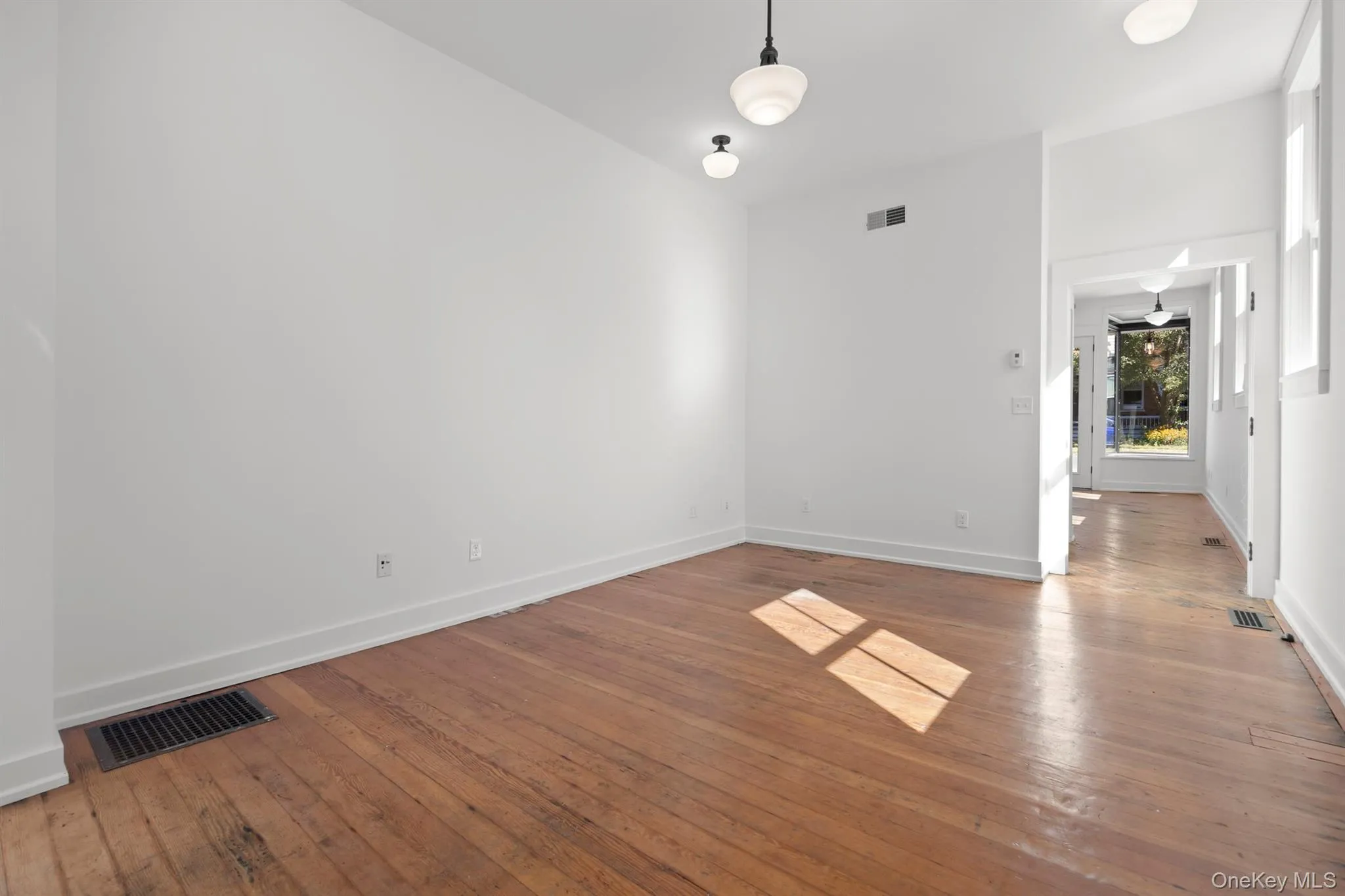 Full Stretch of space with the bathroom in the center. Full Stretch of space with the bathroom in the center.
