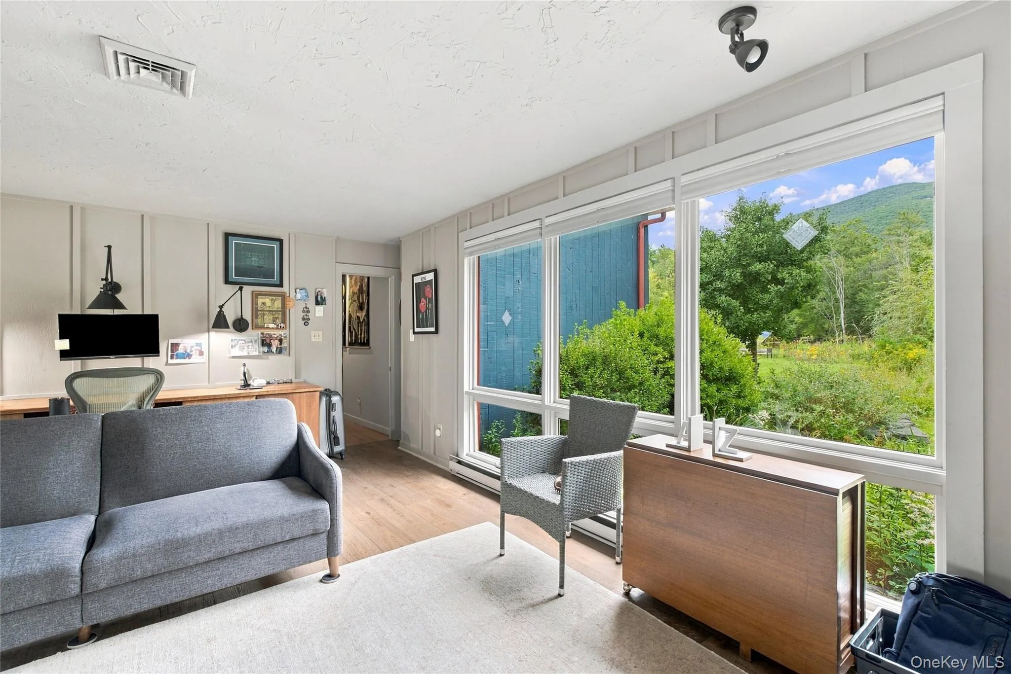 7 Wilber Lane, Woodstock, NY, 3 Bedrooms Bedrooms, 9 Rooms Rooms,3 BathroomsBathrooms,Residential,For Rent,Wilber,0,1051065 7 Wilber Lane, Woodstock, NY, 3 Bedrooms Bedrooms, 9 Rooms Rooms,3 BathroomsBathrooms,Residential,For Rent,Wilber,0,1051065