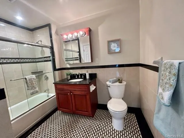 100 Vista View Drive, Brookhaven, NY, 1 Bedroom Bedrooms, 4 Rooms Rooms,1 BathroomBathrooms,Residential Lease,For Rent,Vista View,0,1051074 100 Vista View Drive, Brookhaven, NY, 1 Bedroom Bedrooms, 4 Rooms Rooms,1 BathroomBathrooms,Residential Lease,For Rent,Vista View,0,1051074