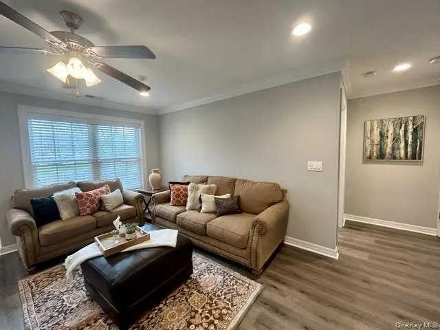 100 Vista View Drive, Brookhaven, NY, 1 Bedroom Bedrooms, 4 Rooms Rooms,1 BathroomBathrooms,Residential Lease,For Rent,Vista View,0,1051074 100 Vista View Drive, Brookhaven, NY, 1 Bedroom Bedrooms, 4 Rooms Rooms,1 BathroomBathrooms,Residential Lease,For Rent,Vista View,0,1051074