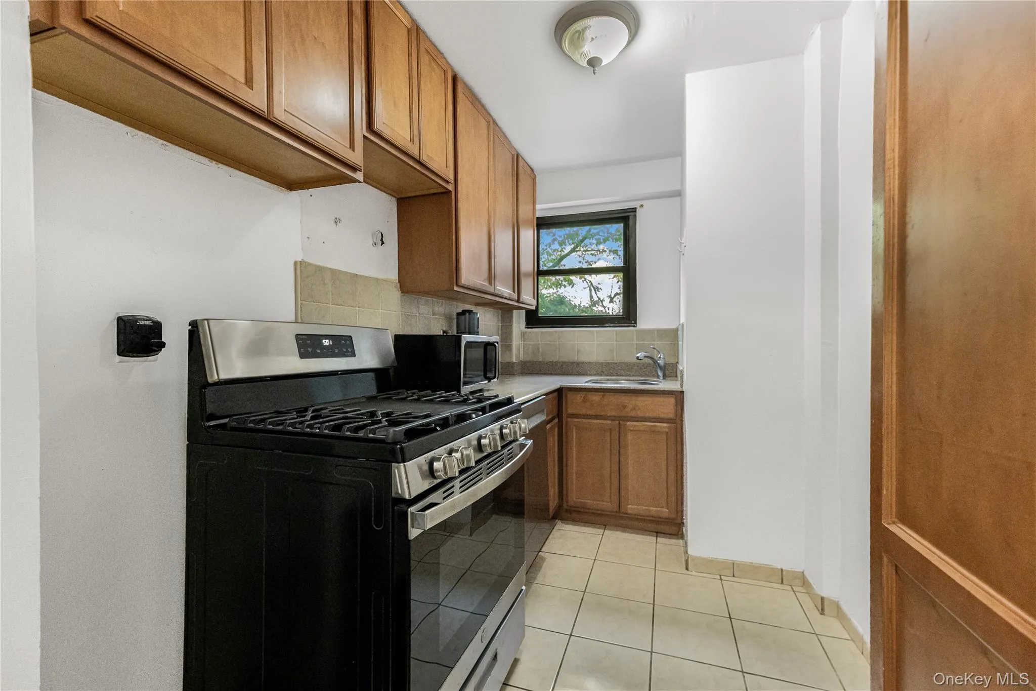 171 Pearsall, Mount Vernon, NY, 1 Bedroom Bedrooms, 4 Rooms Rooms,1 BathroomBathrooms,Residential,For Rent,Pearsall,0,1051076 171 Pearsall, Mount Vernon, NY, 1 Bedroom Bedrooms, 4 Rooms Rooms,1 BathroomBathrooms,Residential,For Rent,Pearsall,0,1051076