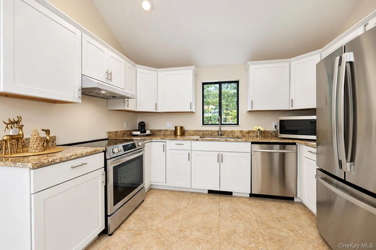 46 Lake Shore Drive, Somers, NY, 1 Bedroom Bedrooms, 4 Rooms Rooms,1 BathroomBathrooms,Residential,For Rent,Lake Shore,0,1051081 46 Lake Shore Drive, Somers, NY, 1 Bedroom Bedrooms, 4 Rooms Rooms,1 BathroomBathrooms,Residential,For Rent,Lake Shore,0,1051081