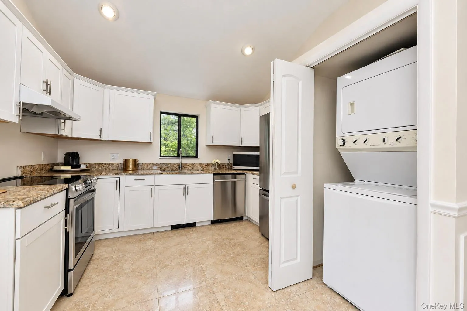 46 Lake Shore Drive, Somers, NY, 1 Bedroom Bedrooms, 4 Rooms Rooms,1 BathroomBathrooms,Residential,For Rent,Lake Shore,0,1051081 46 Lake Shore Drive, Somers, NY, 1 Bedroom Bedrooms, 4 Rooms Rooms,1 BathroomBathrooms,Residential,For Rent,Lake Shore,0,1051081