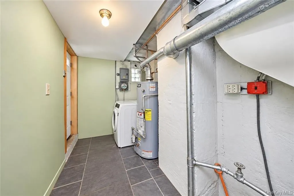 2454 18th Street, New York, NY, 3 Bedrooms Bedrooms, 7 Rooms Rooms,2 BathroomsBathrooms,Residential,For Rent,18th,0,1051086 2454 18th Street, New York, NY, 3 Bedrooms Bedrooms, 7 Rooms Rooms,2 BathroomsBathrooms,Residential,For Rent,18th,0,1051086