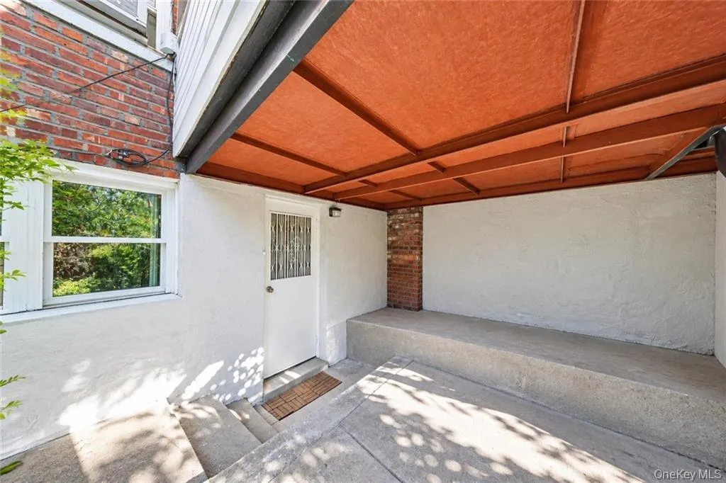 2454 18th Street, New York, NY, 3 Bedrooms Bedrooms, 7 Rooms Rooms,2 BathroomsBathrooms,Residential,For Rent,18th,0,1051086 2454 18th Street, New York, NY, 3 Bedrooms Bedrooms, 7 Rooms Rooms,2 BathroomsBathrooms,Residential,For Rent,18th,0,1051086