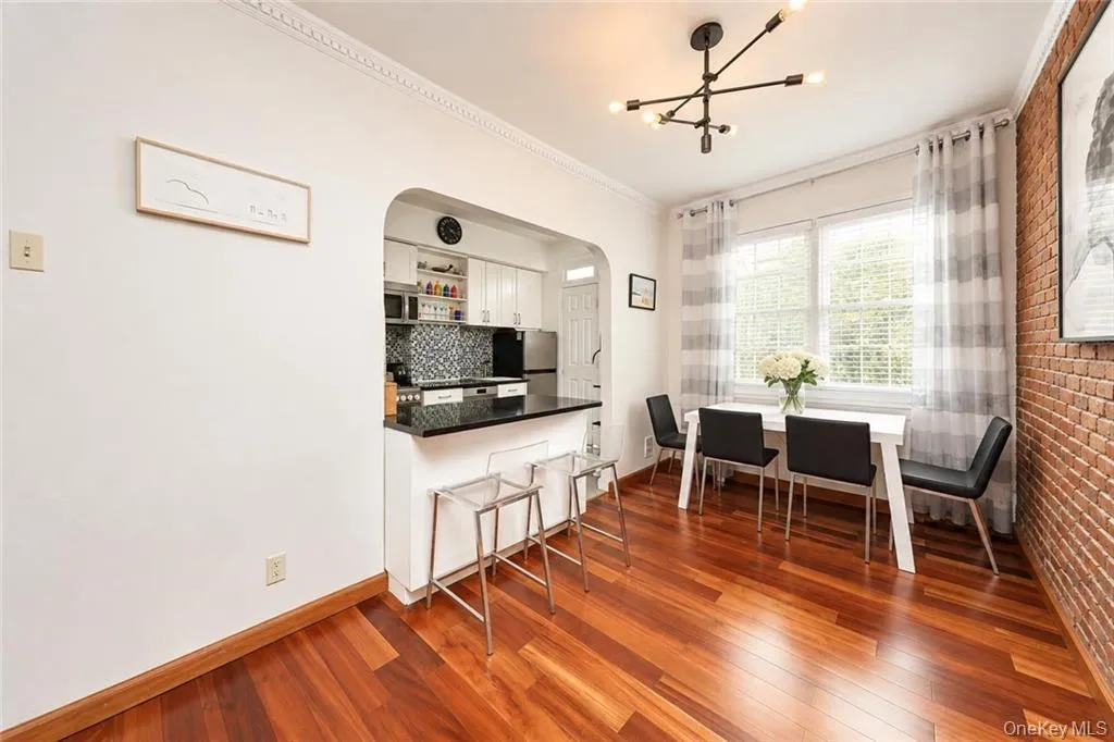 2454 18th Street, New York, NY, 3 Bedrooms Bedrooms, 7 Rooms Rooms,2 BathroomsBathrooms,Residential,For Rent,18th,0,1051086 2454 18th Street, New York, NY, 3 Bedrooms Bedrooms, 7 Rooms Rooms,2 BathroomsBathrooms,Residential,For Rent,18th,0,1051086