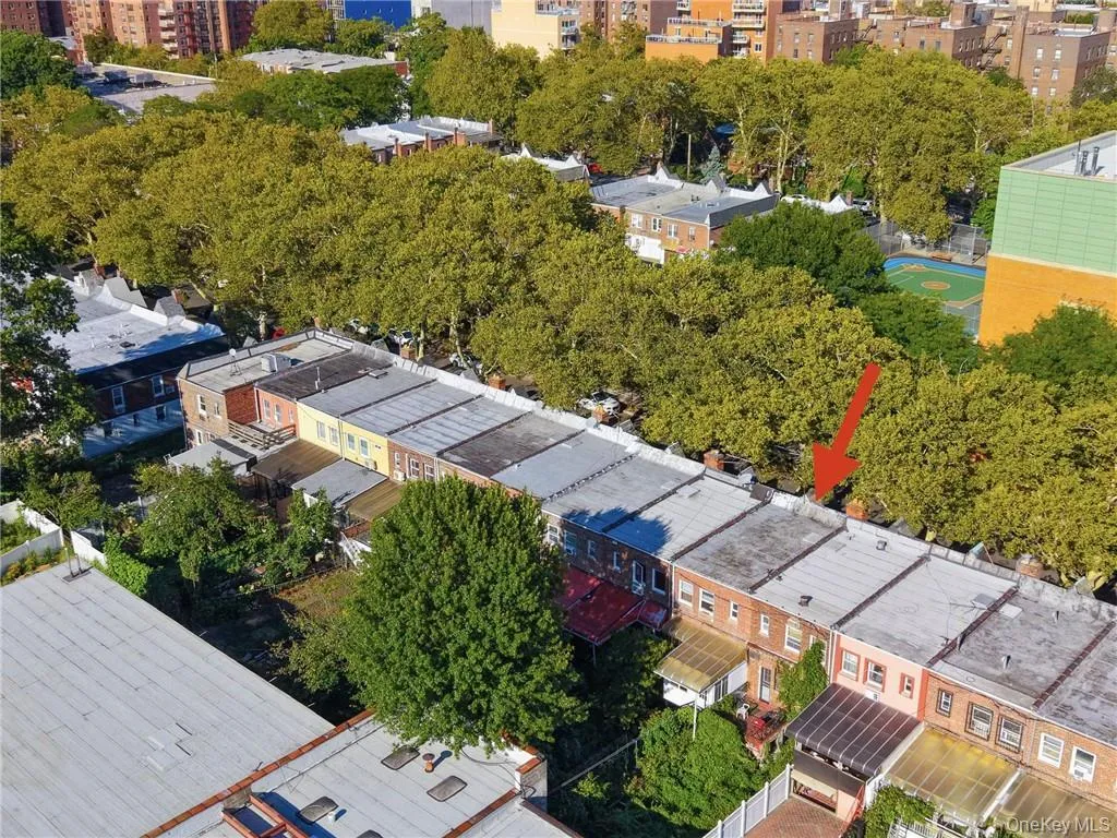2454 18th Street, New York, NY, 3 Bedrooms Bedrooms, 7 Rooms Rooms,2 BathroomsBathrooms,Residential,For Rent,18th,0,1051086 2454 18th Street, New York, NY, 3 Bedrooms Bedrooms, 7 Rooms Rooms,2 BathroomsBathrooms,Residential,For Rent,18th,0,1051086