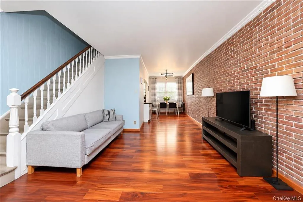 2454 18th Street, New York, NY, 3 Bedrooms Bedrooms, 7 Rooms Rooms,2 BathroomsBathrooms,Residential,For Rent,18th,0,1051086 2454 18th Street, New York, NY, 3 Bedrooms Bedrooms, 7 Rooms Rooms,2 BathroomsBathrooms,Residential,For Rent,18th,0,1051086