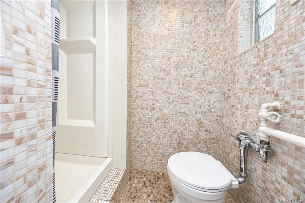 2454 18th Street, New York, NY, 3 Bedrooms Bedrooms, 7 Rooms Rooms,2 BathroomsBathrooms,Residential,For Rent,18th,0,1051086 2454 18th Street, New York, NY, 3 Bedrooms Bedrooms, 7 Rooms Rooms,2 BathroomsBathrooms,Residential,For Rent,18th,0,1051086