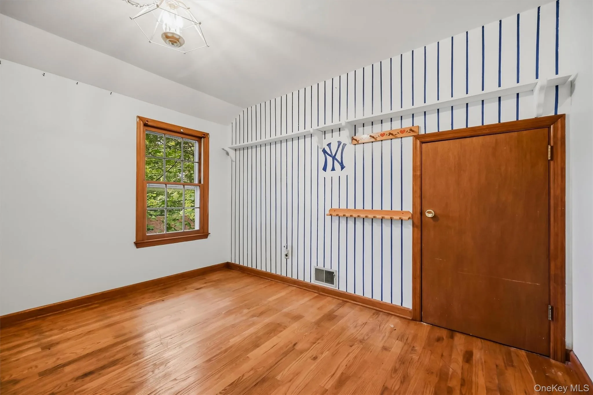 16 Cottage Avenue, Clarkstown, NY, 2 Bedrooms Bedrooms, 7 Rooms Rooms,1 BathroomBathrooms,Residential,For Rent,Cottage,0,1051097 16 Cottage Avenue, Clarkstown, NY, 2 Bedrooms Bedrooms, 7 Rooms Rooms,1 BathroomBathrooms,Residential,For Rent,Cottage,0,1051097
