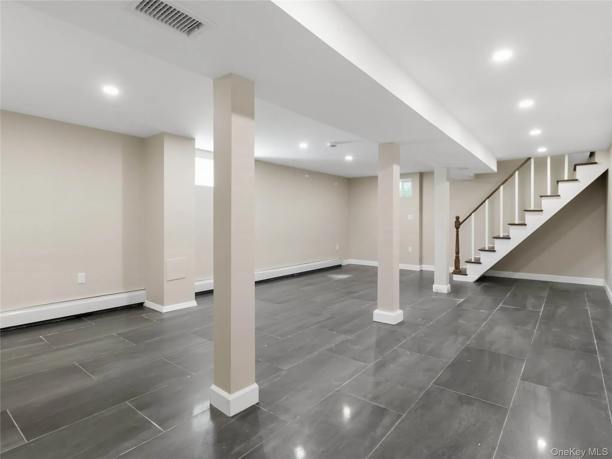 7813 58th Avenue, New York, NY, 3 Bedroom Bedrooms, 7 Room Rooms,1 BathroomBathrooms,Residential Lease,For Rent,58th,0,1051103 7813 58th Avenue, New York, NY, 3 Bedroom Bedrooms, 7 Room Rooms,1 BathroomBathrooms,Residential Lease,For Rent,58th,0,1051103
