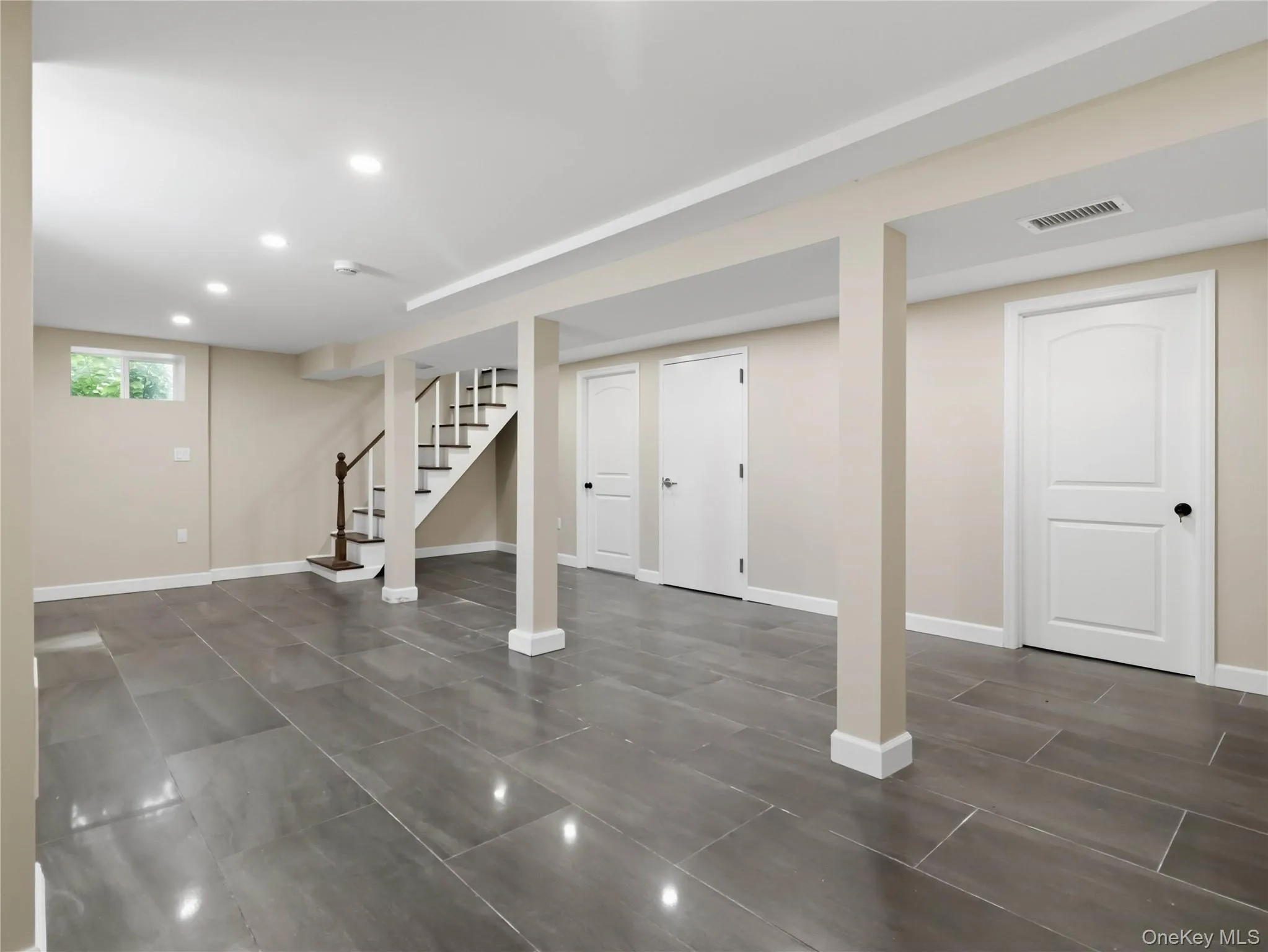 7813 58th Avenue, New York, NY, 3 Bedroom Bedrooms, 7 Room Rooms,1 BathroomBathrooms,Residential Lease,For Rent,58th,0,1051103 7813 58th Avenue, New York, NY, 3 Bedroom Bedrooms, 7 Room Rooms,1 BathroomBathrooms,Residential Lease,For Rent,58th,0,1051103