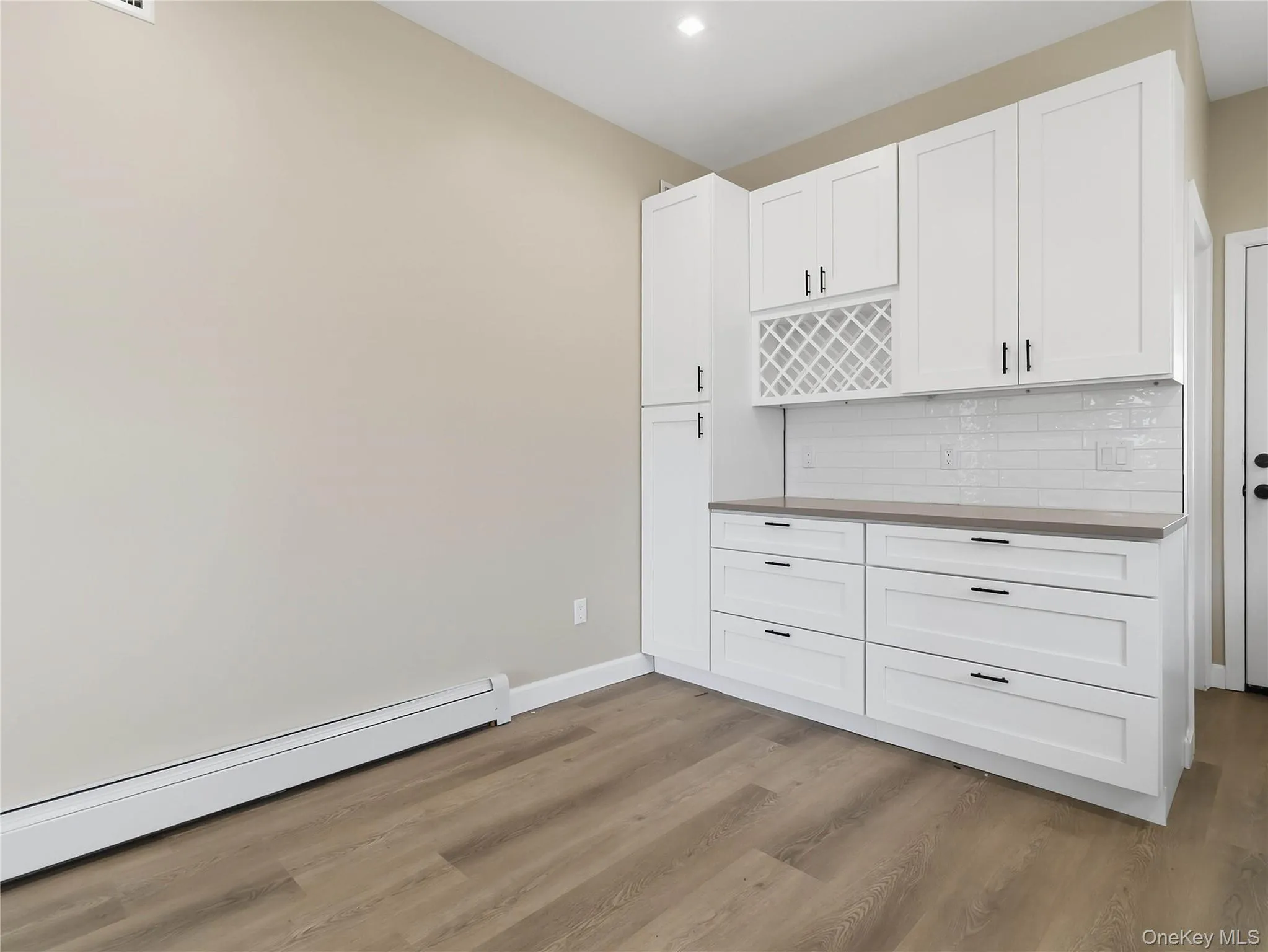 7813 58th Avenue, New York, NY, 3 Bedroom Bedrooms, 7 Room Rooms,1 BathroomBathrooms,Residential Lease,For Rent,58th,0,1051103 7813 58th Avenue, New York, NY, 3 Bedroom Bedrooms, 7 Room Rooms,1 BathroomBathrooms,Residential Lease,For Rent,58th,0,1051103